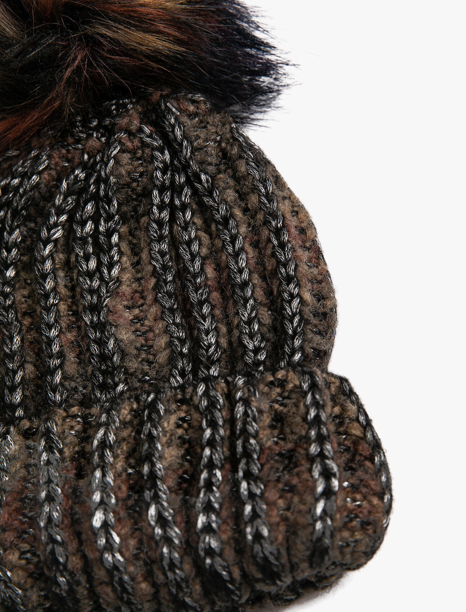  Kadın Ponponlu Örgü Şapka