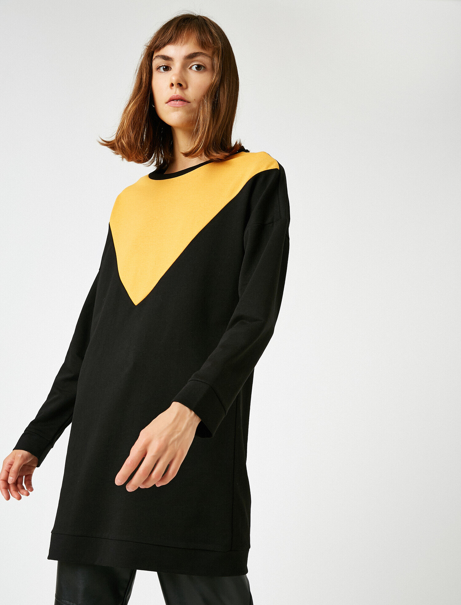   Renk Bloklu Bisiklet Yaka Uzun Sweatshirt