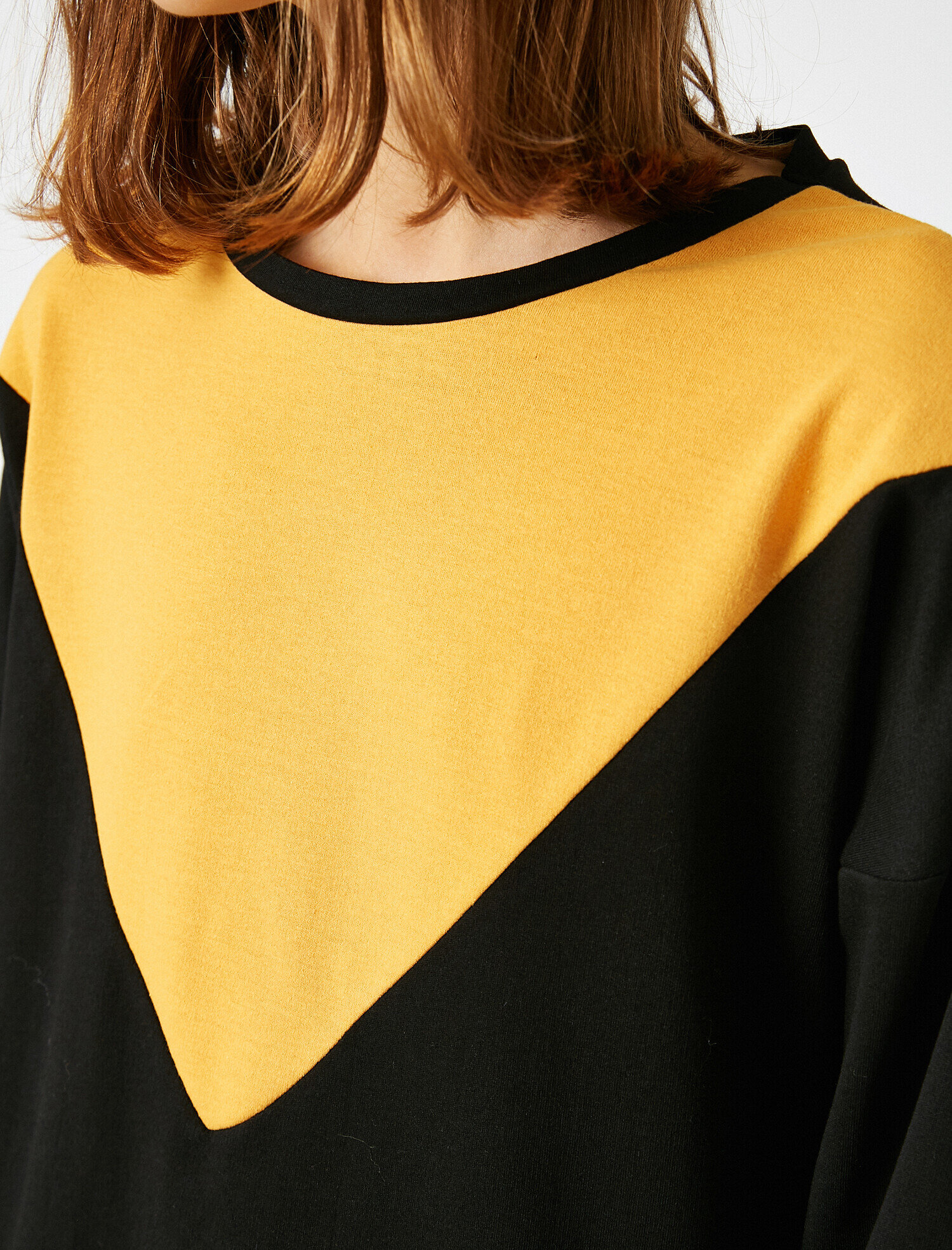   Renk Bloklu Bisiklet Yaka Uzun Sweatshirt