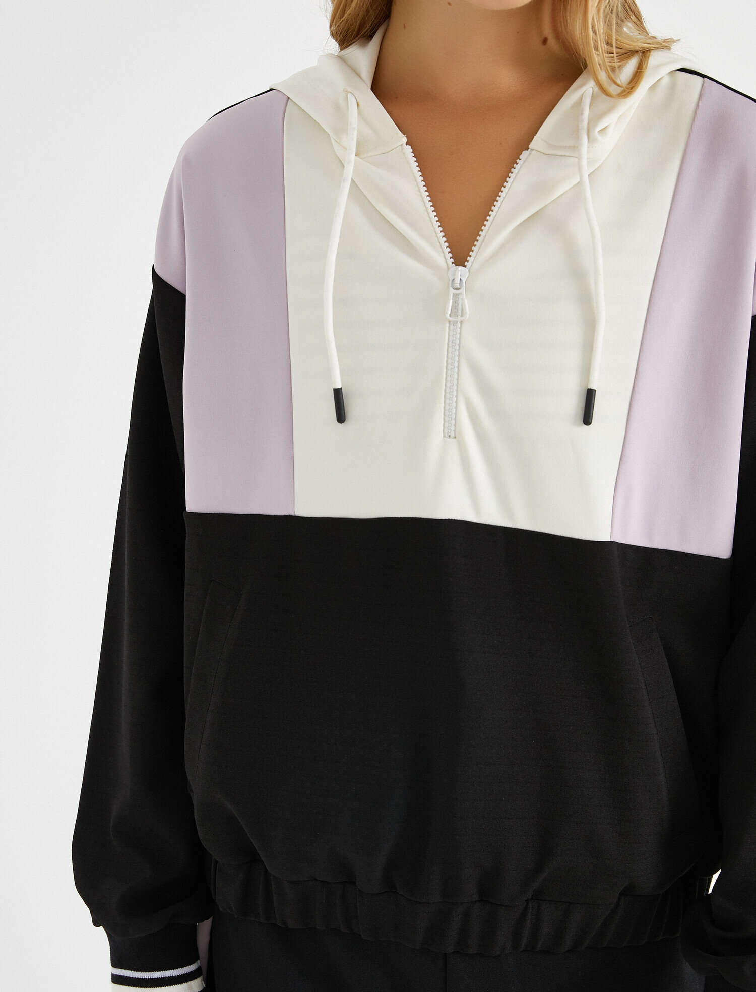   Kapüşonlu Renk Bloklu Sweatshirt