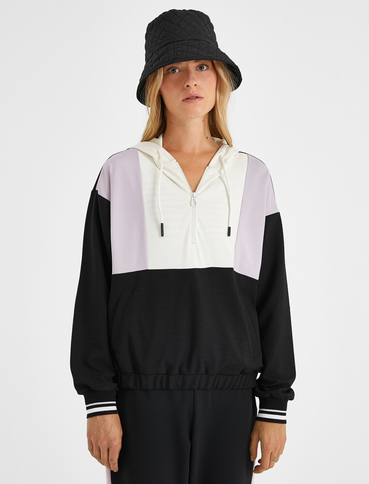   Kapüşonlu Renk Bloklu Sweatshirt