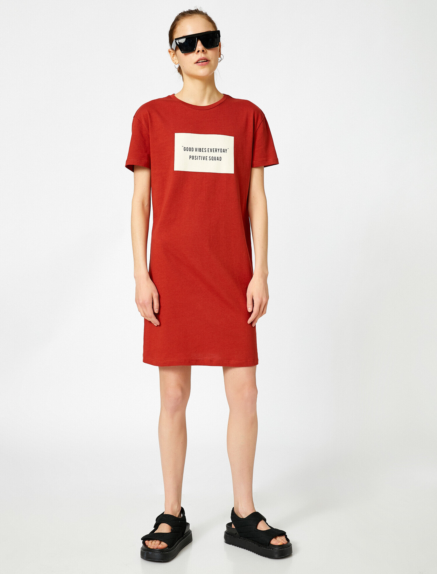 Slogan Baskılı Elbise Bisiklet Yaka Kısa Kollu