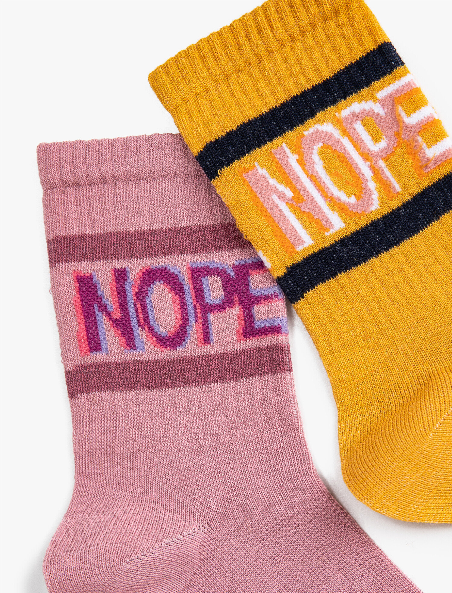  Kadın Yazılı Baskılı Çorap