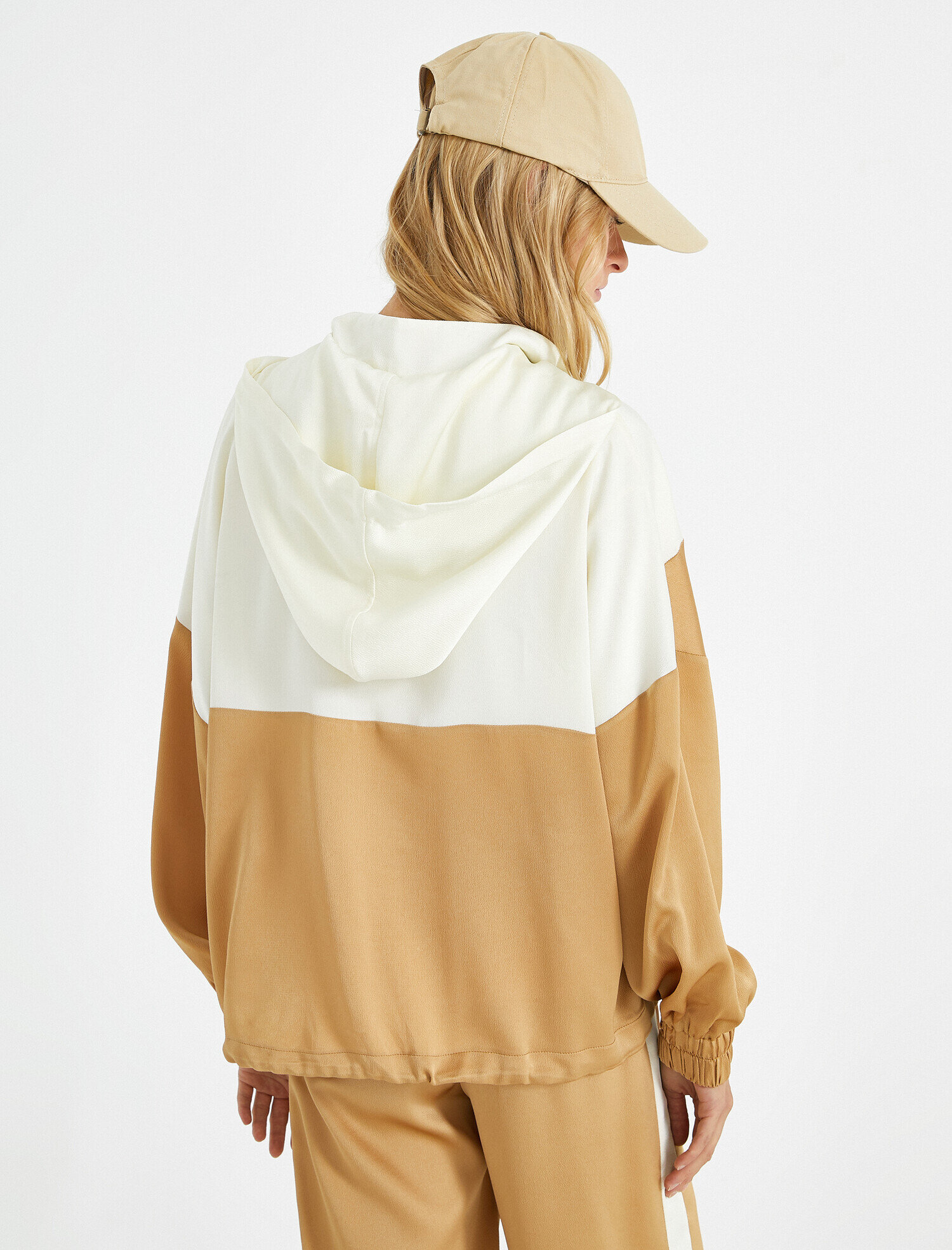   Yarım Fermuarlı Kanguru Bluz