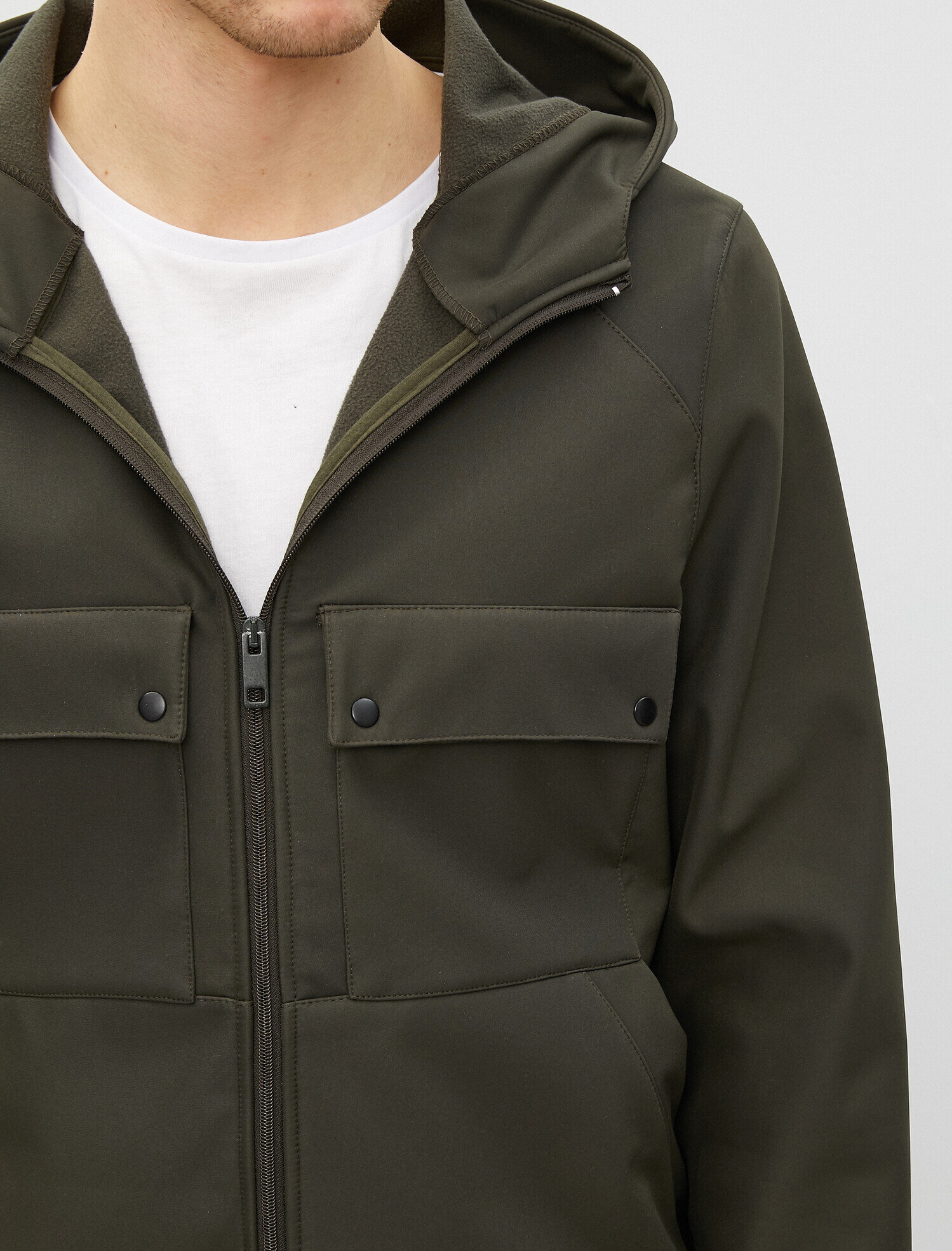 Cepli Fermuarlı Kapüşonlu Regular Fit Yağmurluk