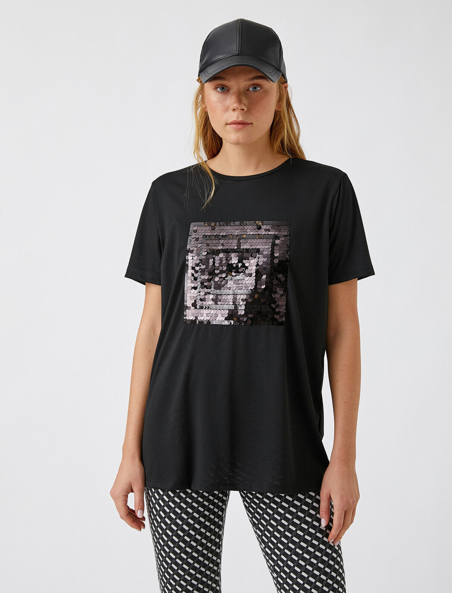   Payetli Kısa Kollu Tişört