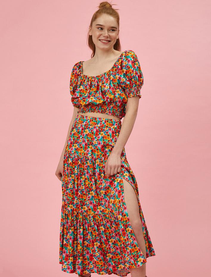  Çiçekli Bluz Crop Kısa Kollu