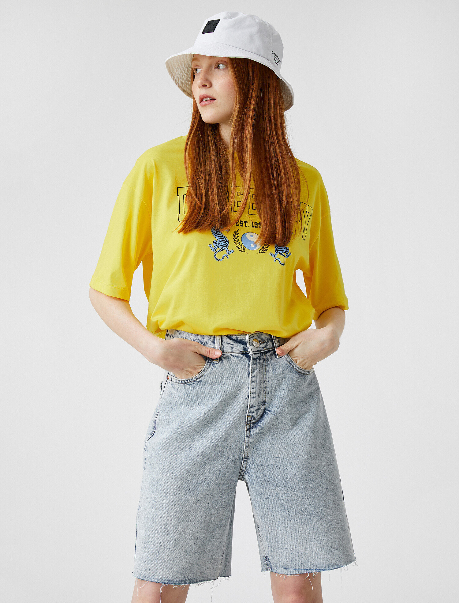   Desenli Tişört Bisiklet Yaka Pamuklu Oversize