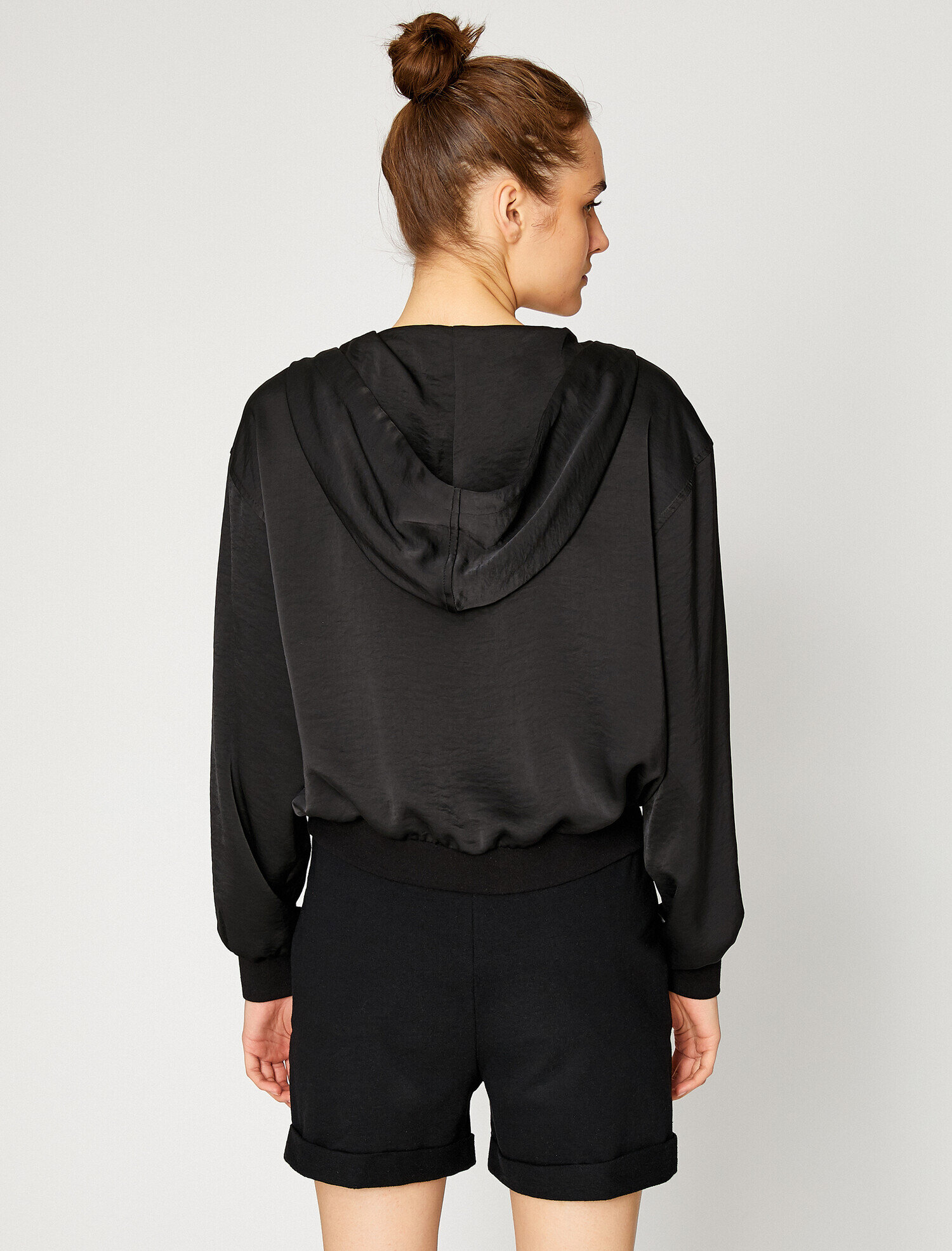   Uzun Kollu Bluz Kapüşonlu Fermuar Detaylı