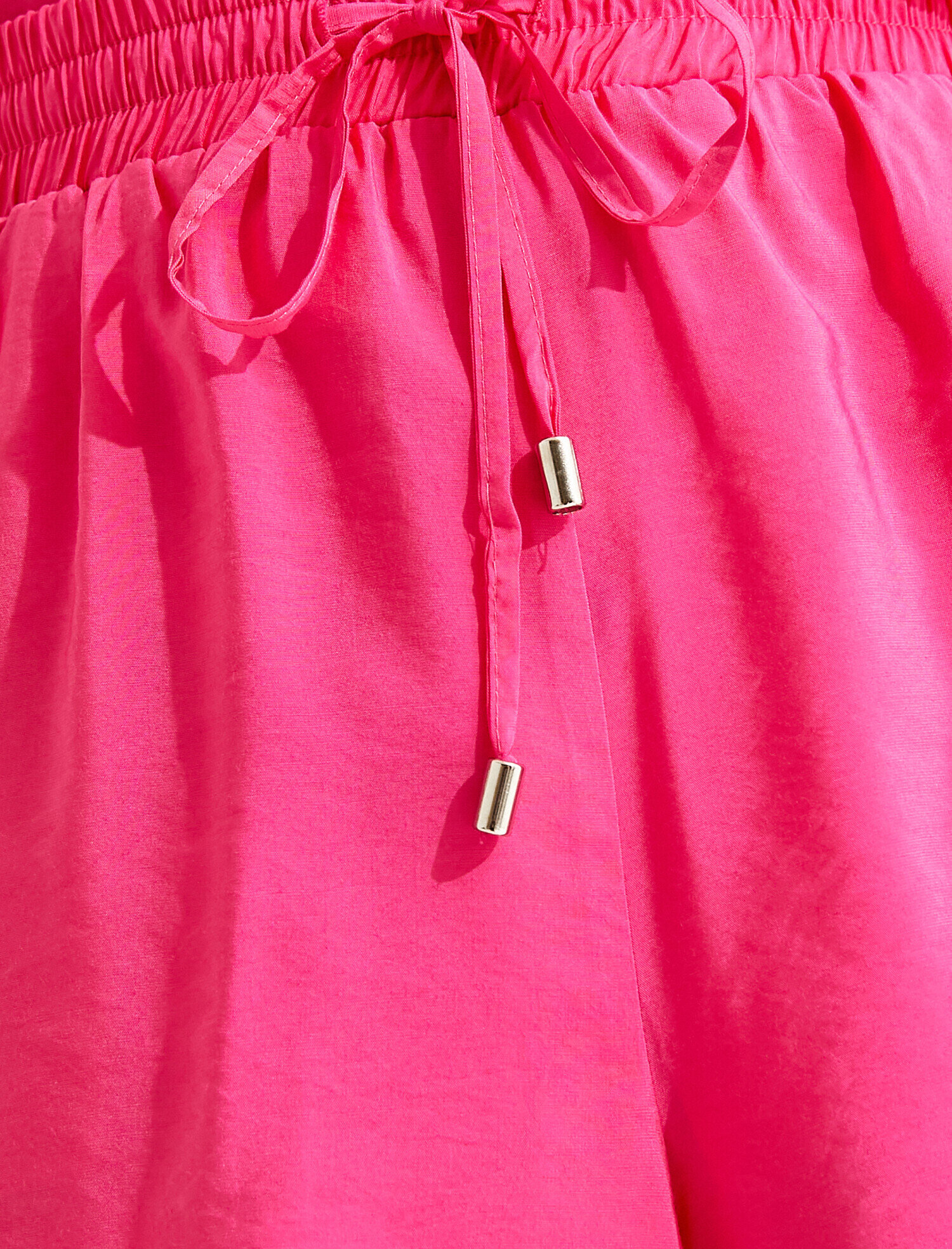   Belden Bağlamalı Şort