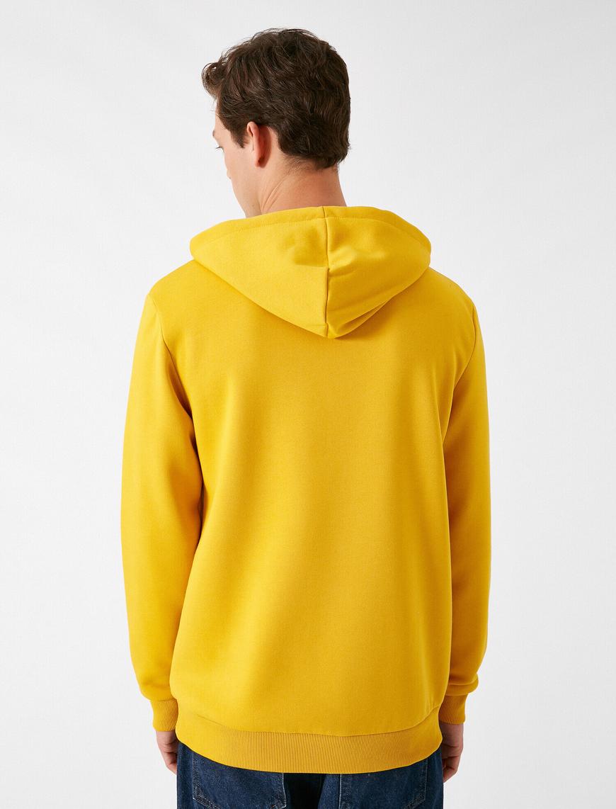   Kapüşonlu Uzun Kollu Slogan Baskılı Sweatshirt