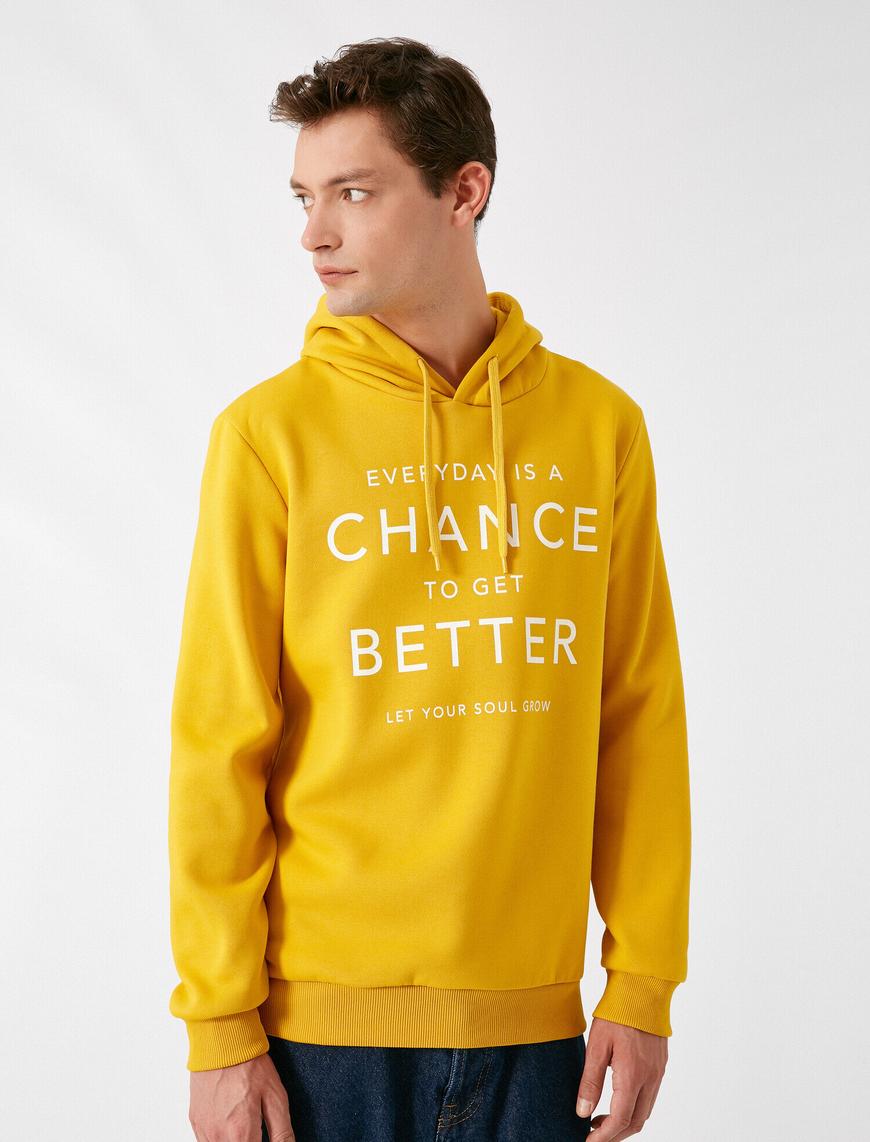   Kapüşonlu Uzun Kollu Slogan Baskılı Sweatshirt