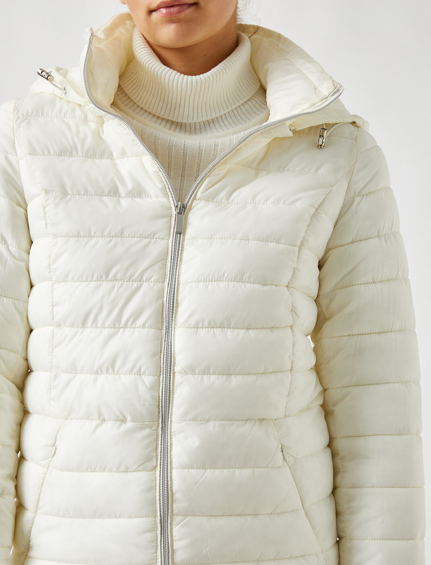 Kapüşonlu Fermuarlı Şişme Ceket