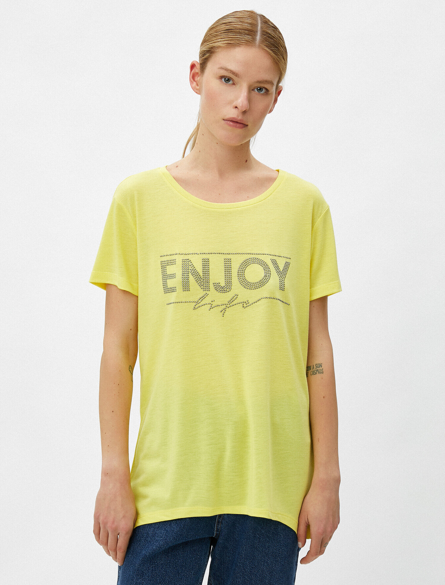   Kısa Kollu Tişört Bisiklet Yaka Slogan Detaylı