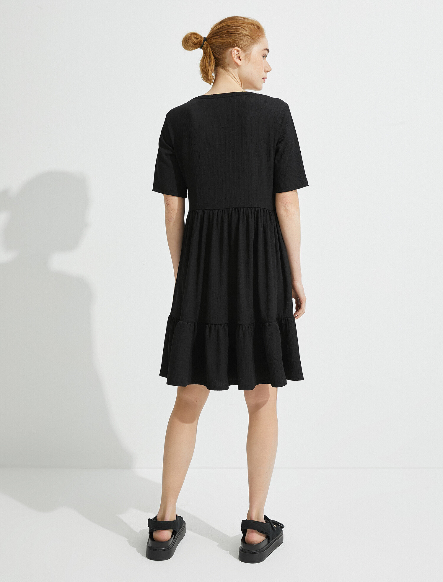   Kısa Kollu Elbise Bisiklet Yaka