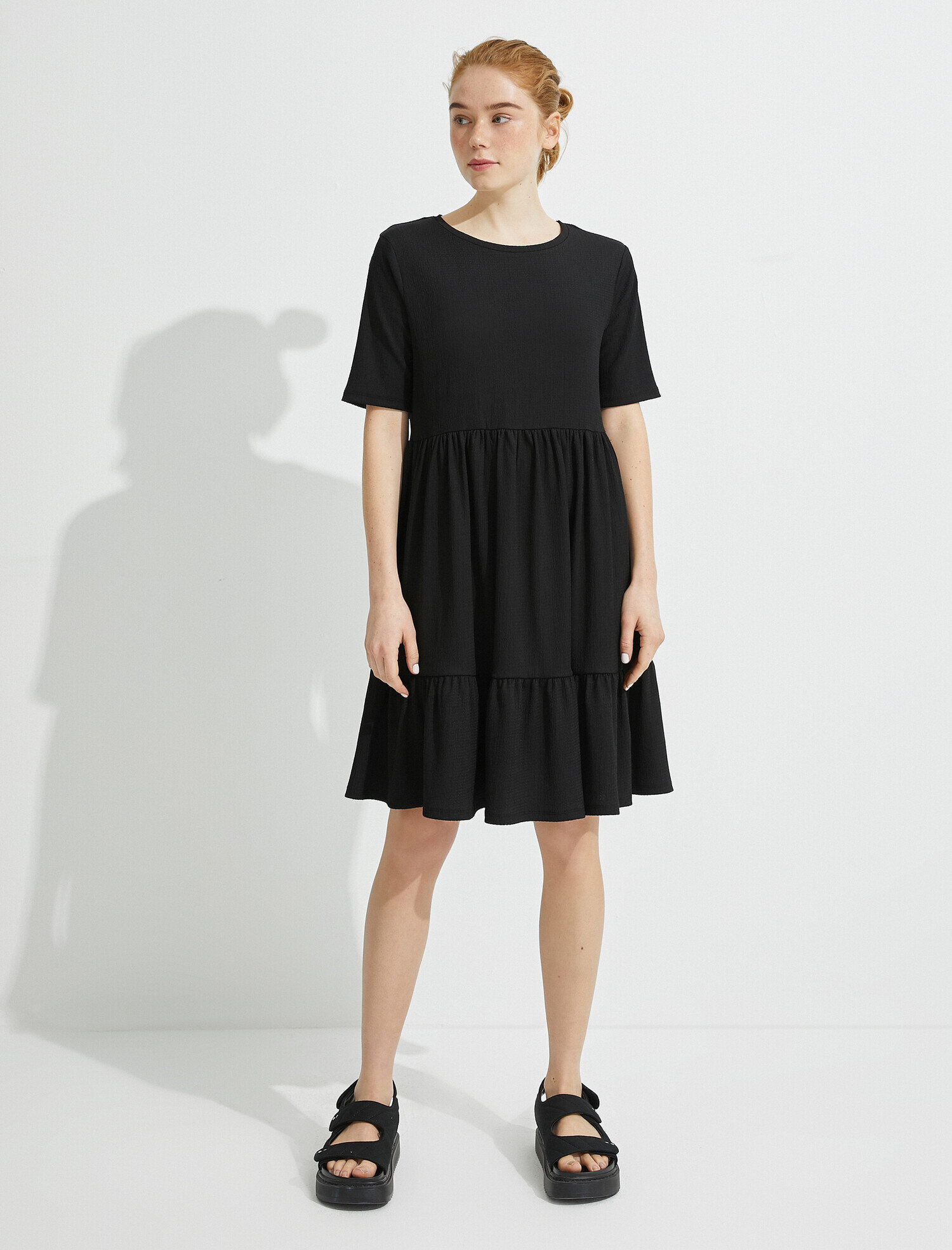   Kısa Kollu Elbise Bisiklet Yaka