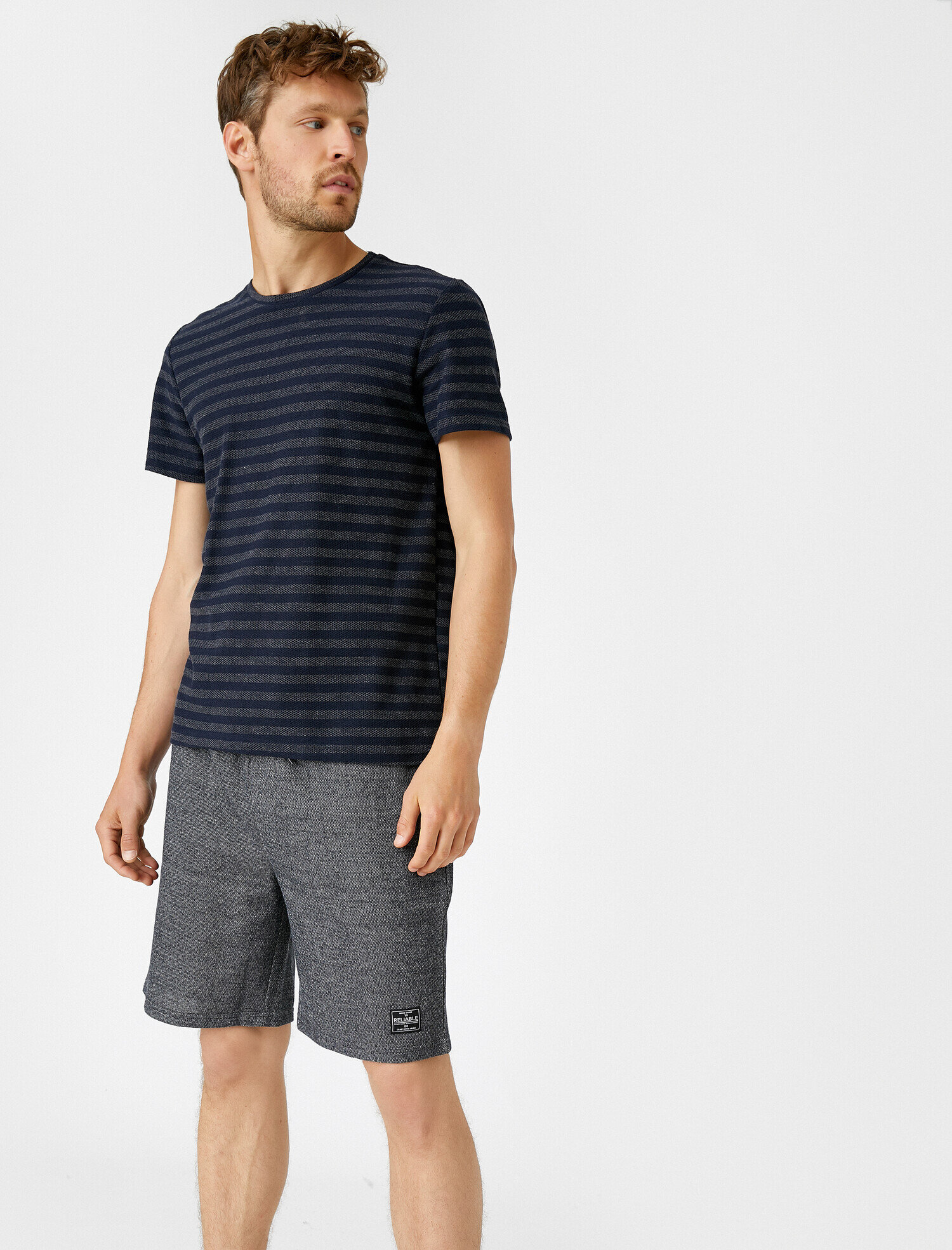   Basic Pamuklu Bermuda Şort