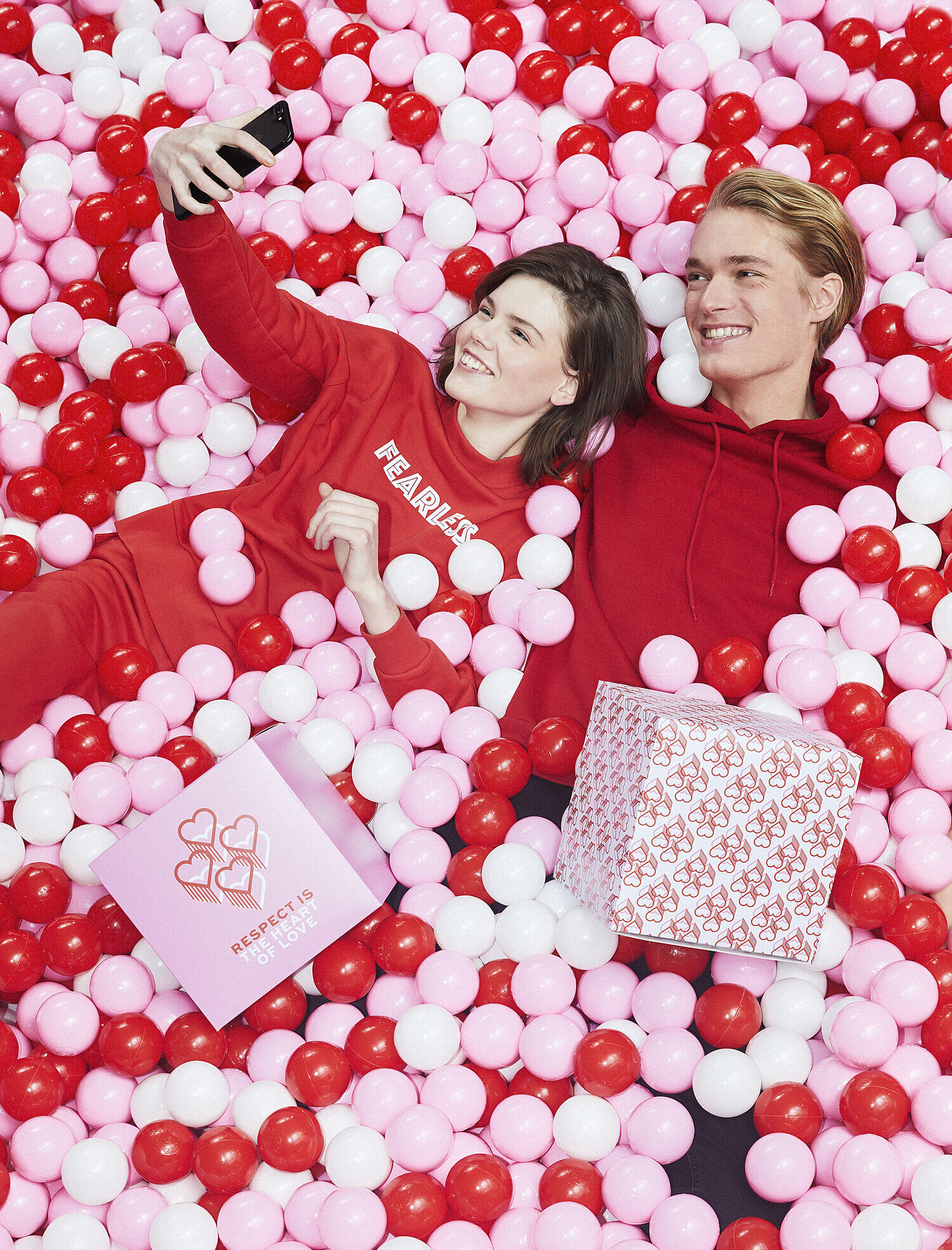   Kapüşonlu Uzun Kollu Sweatshirt