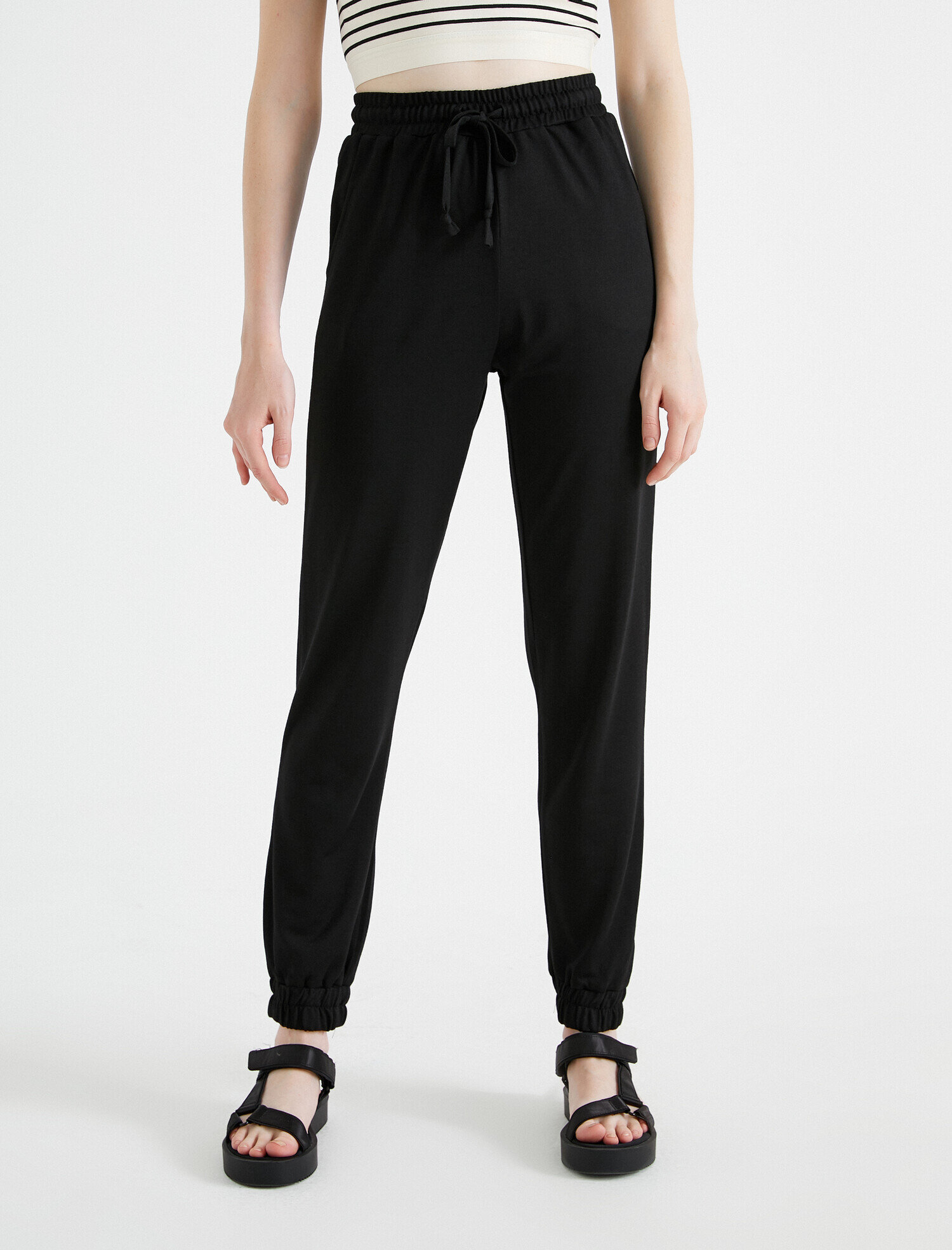   Belden Bağlamalı Pantolon