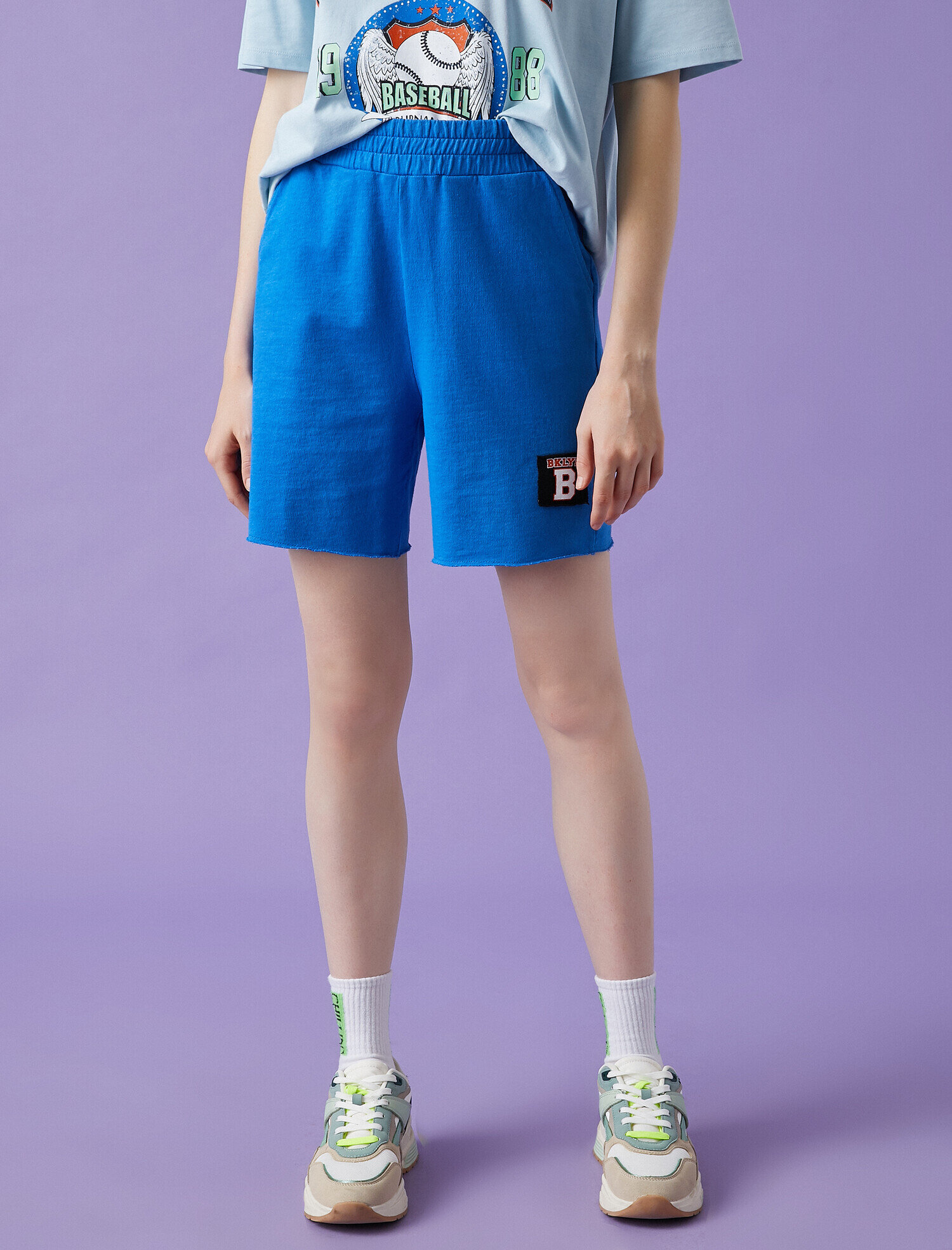   Amblemli Şort Pamuklu