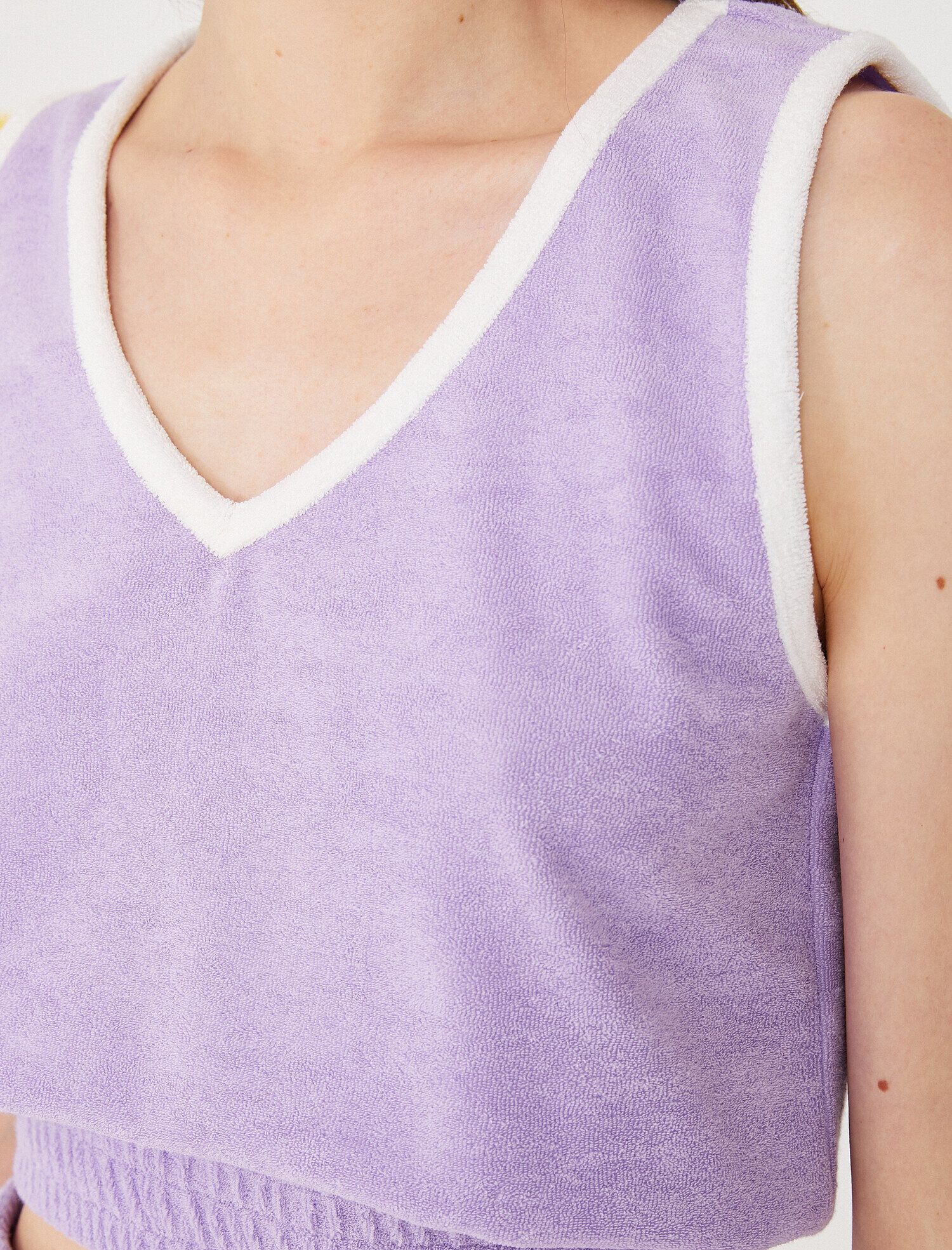   Şerit Detaylı Atlet Pamuklu Havlu