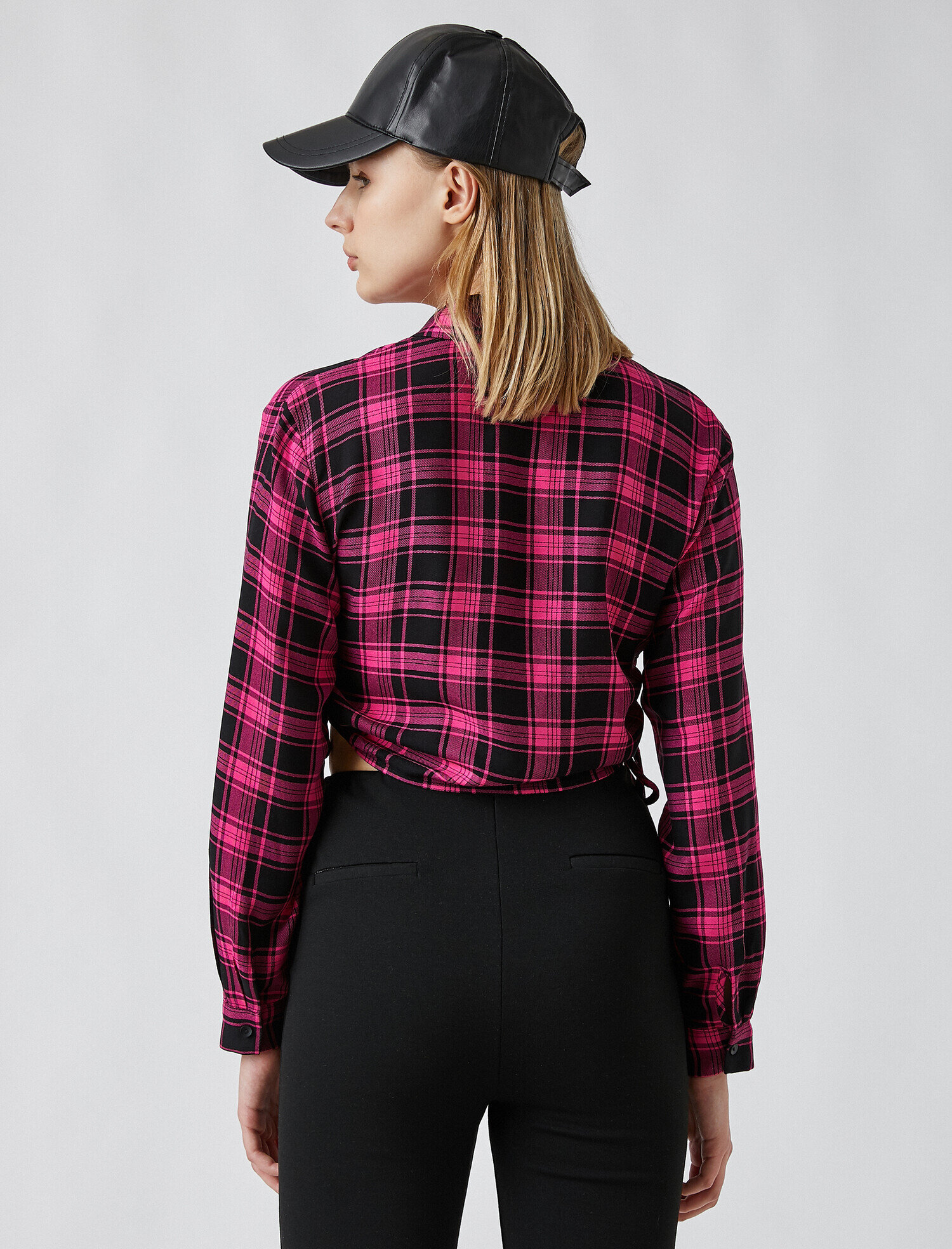   Ekoseli Büzgülü Crop Gömlek