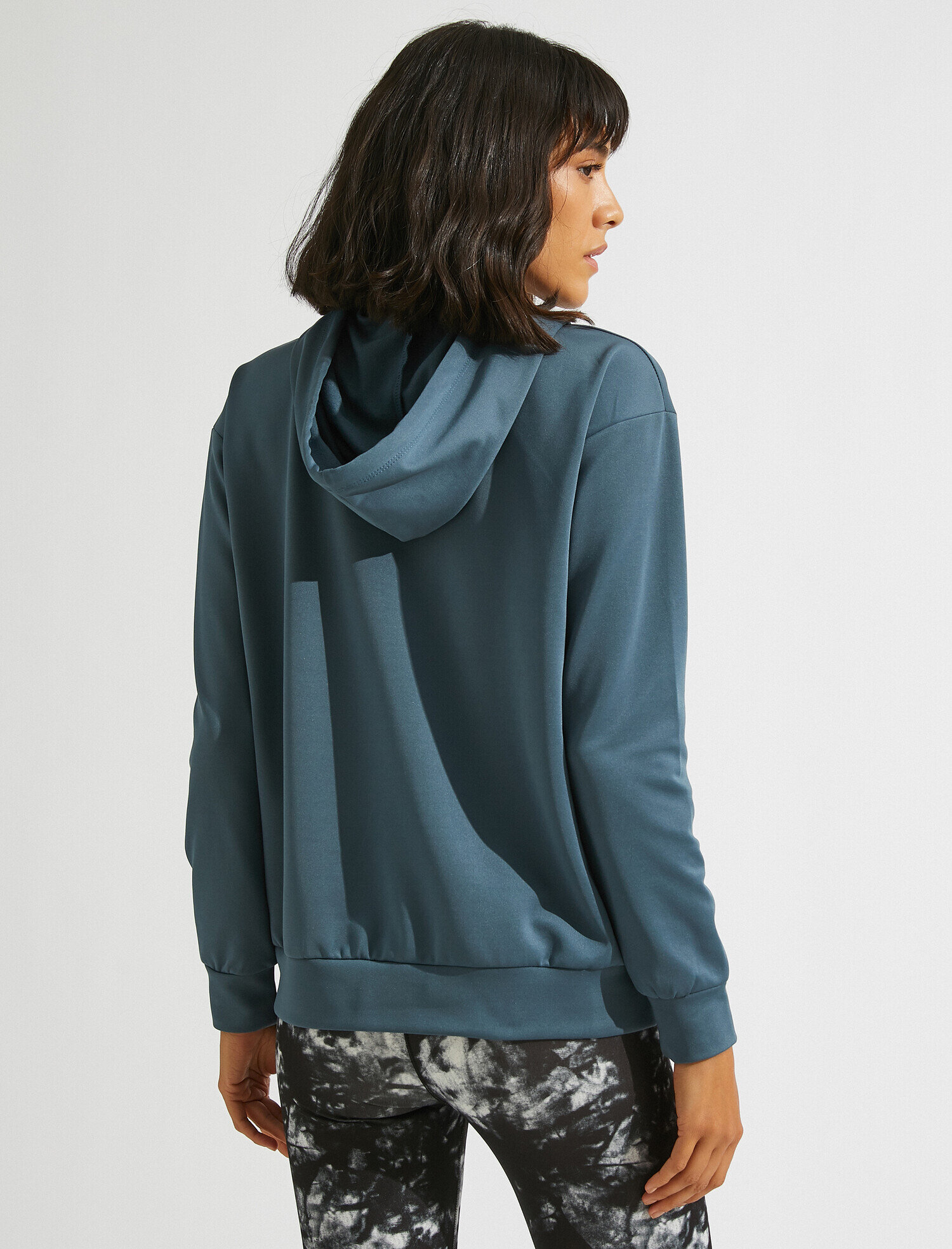   Kapüşonlu Cepli Sweatshirt