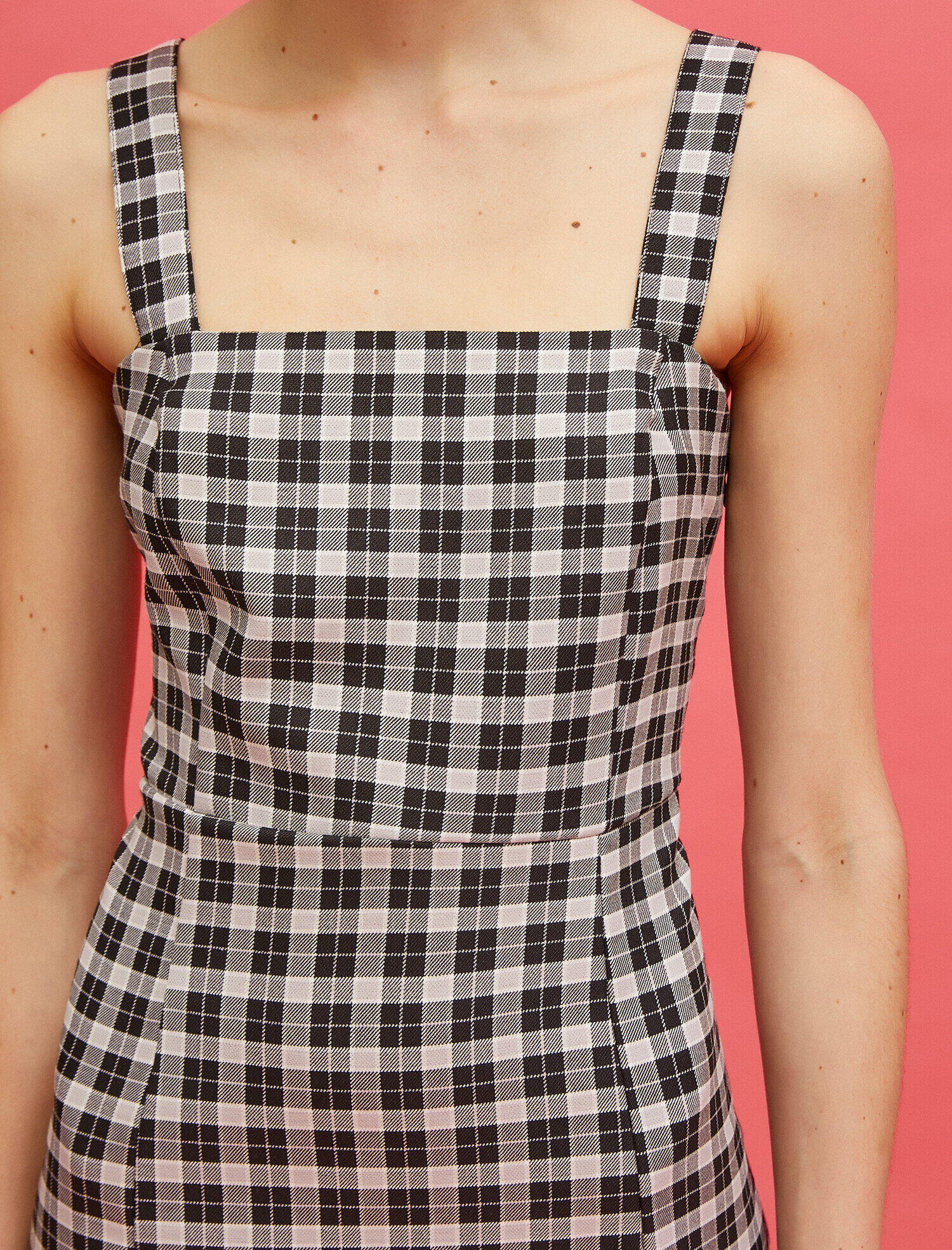   Kareli Mini Elbise Yırtmaç Detaylı