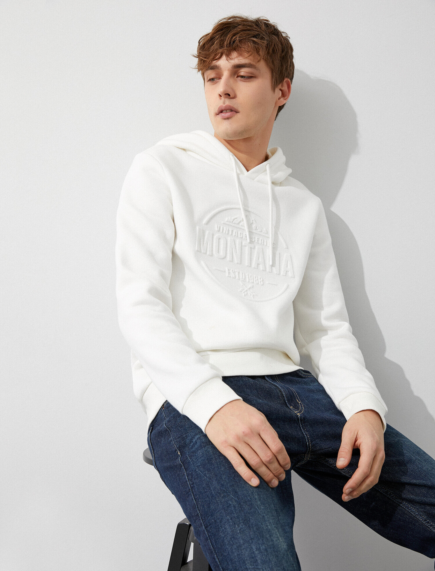   Pamuklu Kapüşonlu Yazılı Kabartmalı Uzun Kollu Sweatshirt