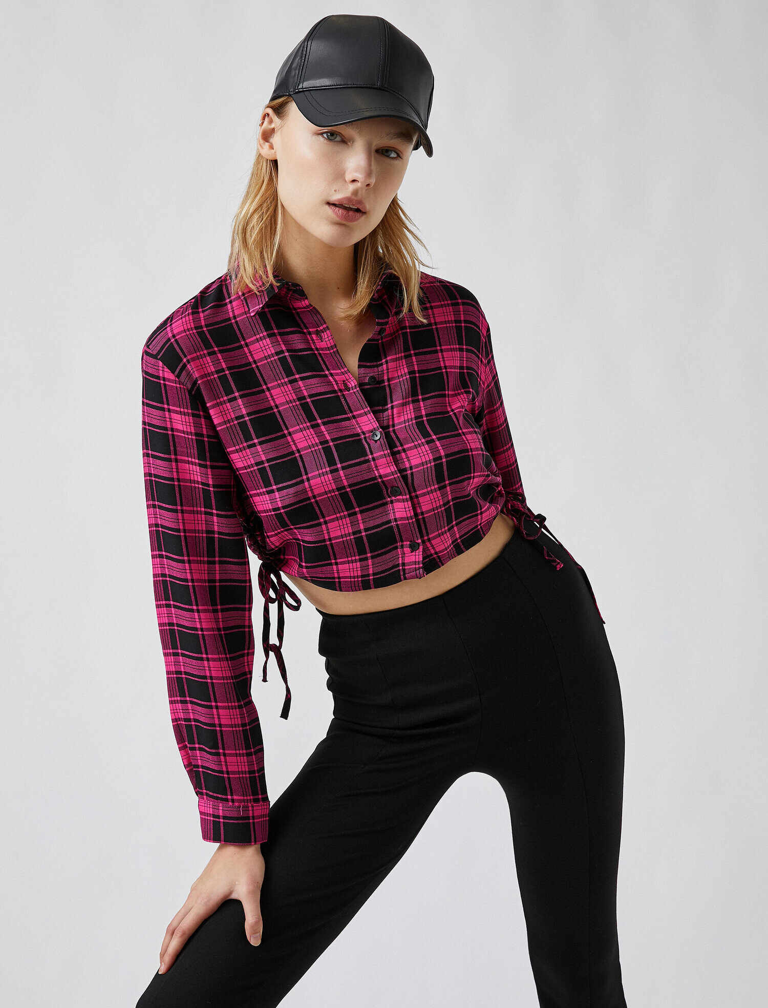   Ekoseli Büzgülü Crop Gömlek