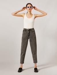 Slouchy Jean - Yüksek Bel Baldırı Bol Paçada Darlaşan Salaş Kesim Pamuklu Pantolon