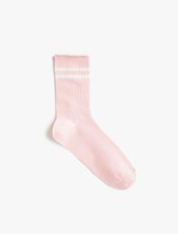 Ribanalı Şerit Detaylı Soket Çorap