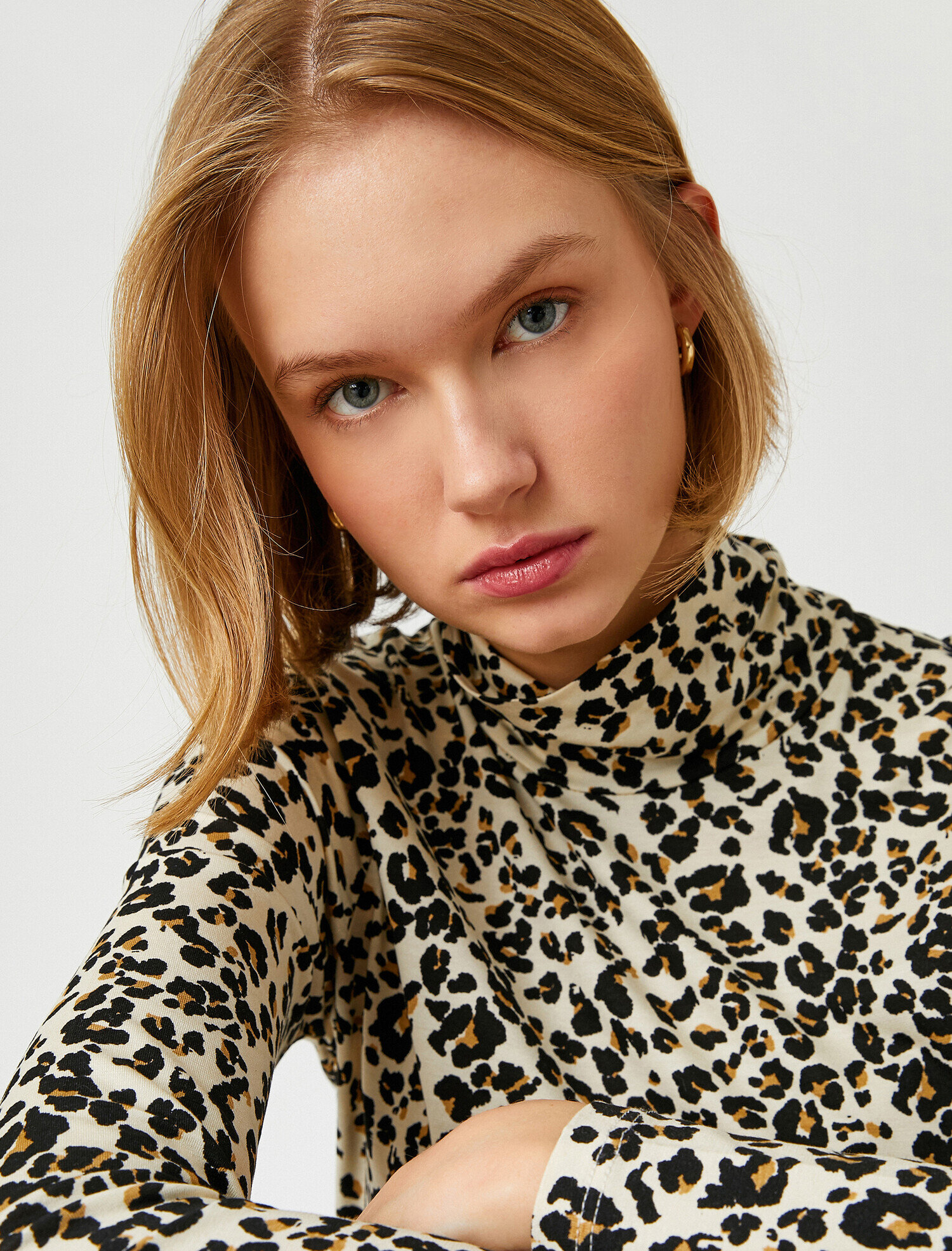   Uzun Kollu Tişört Leopar Baskılı