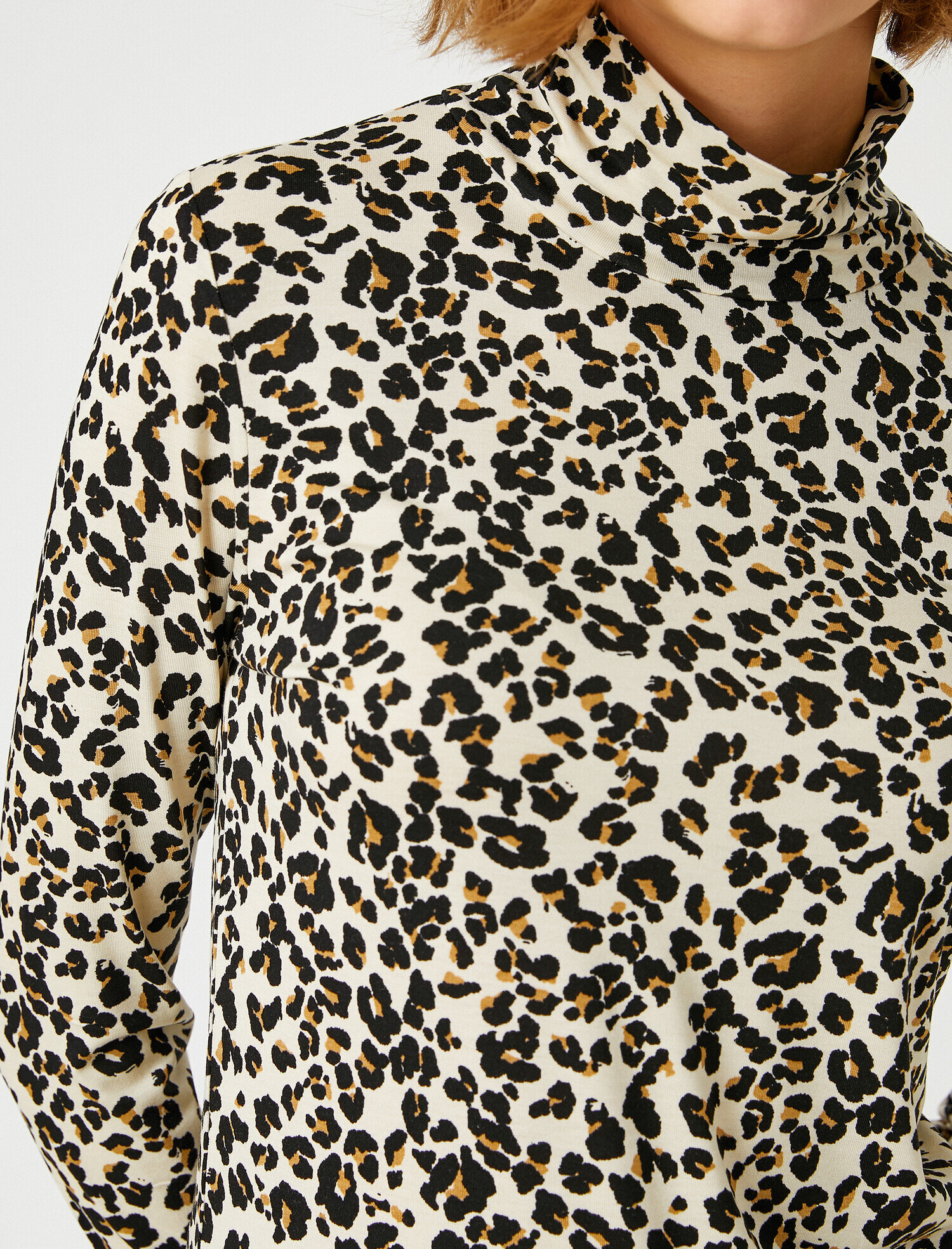   Uzun Kollu Tişört Leopar Baskılı