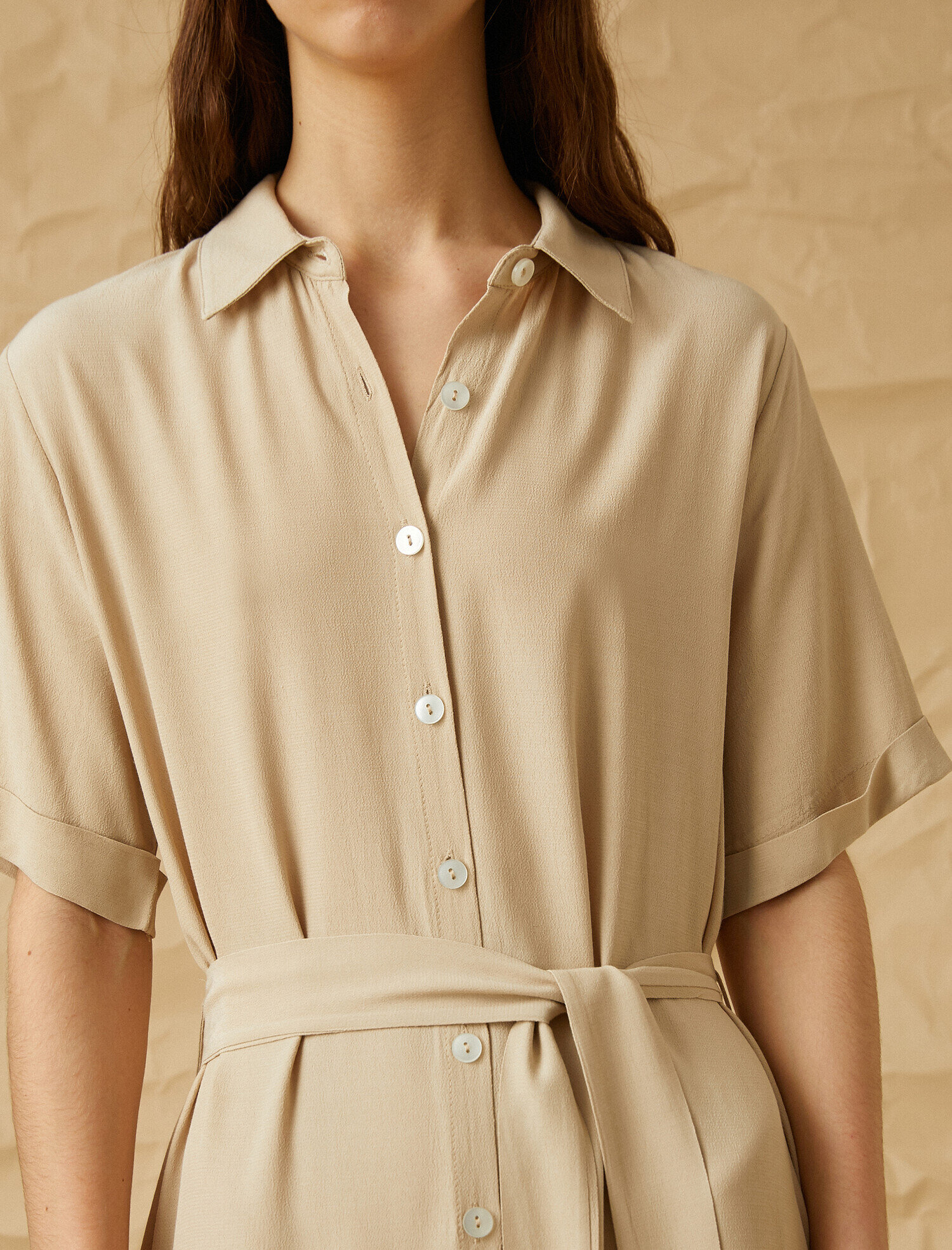   Kısa Kollu Viskon Elbise Beli Bağlamalı Düğmeli