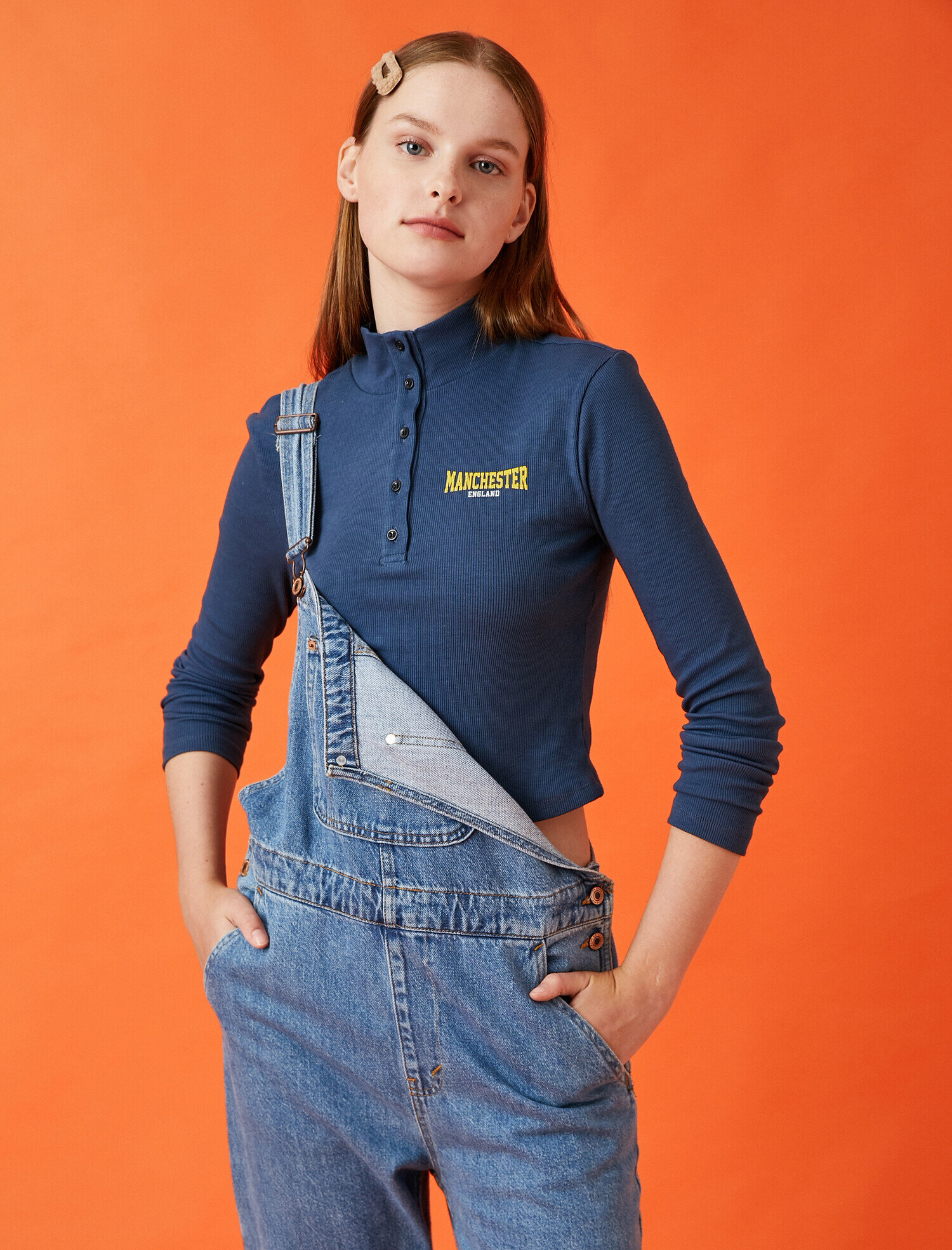   Uzun Kollu Tişört Dik Yaka Bakılı