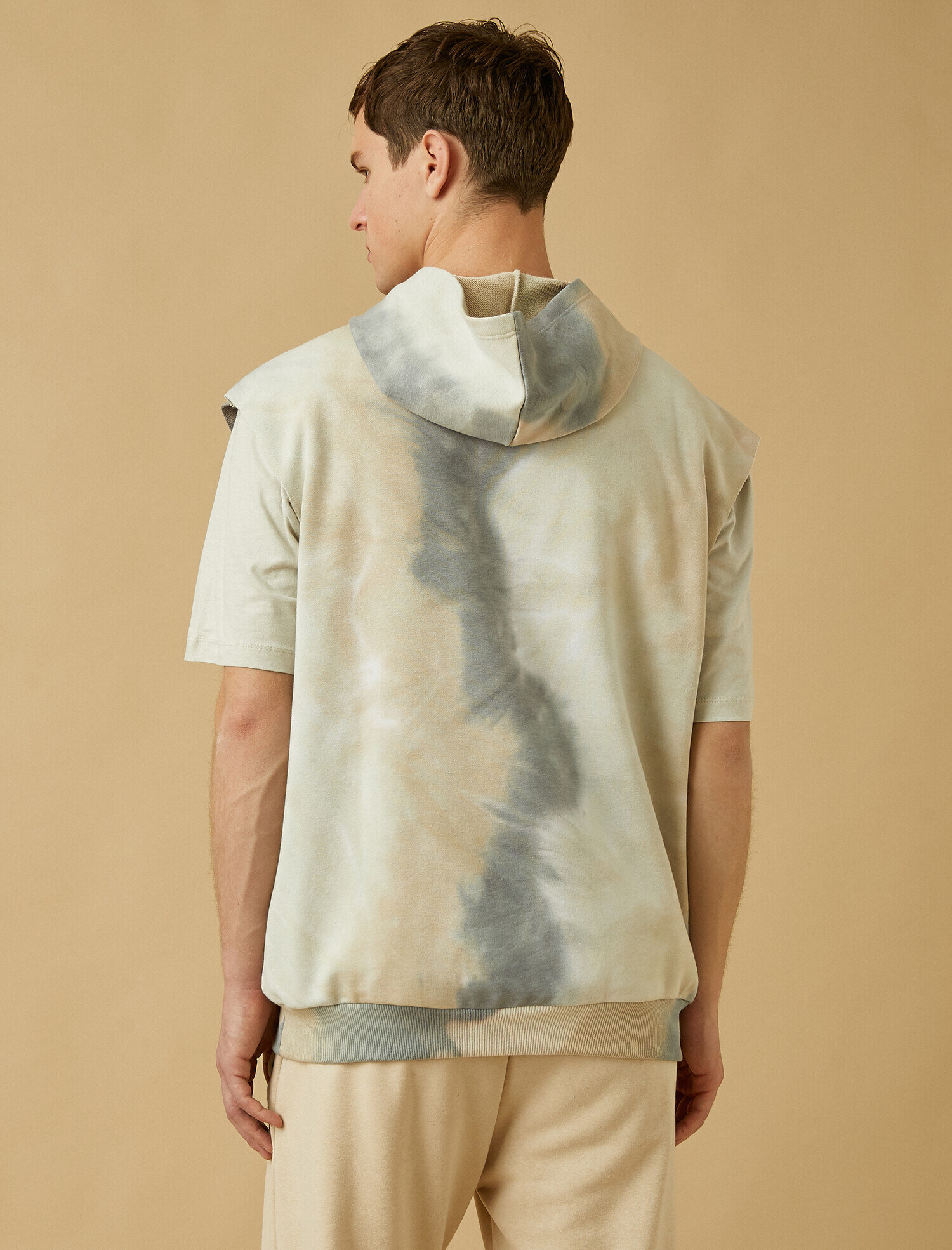 Buldog İşlemeli Batik Kapüşonlu Kolsuz Sweatshirt
