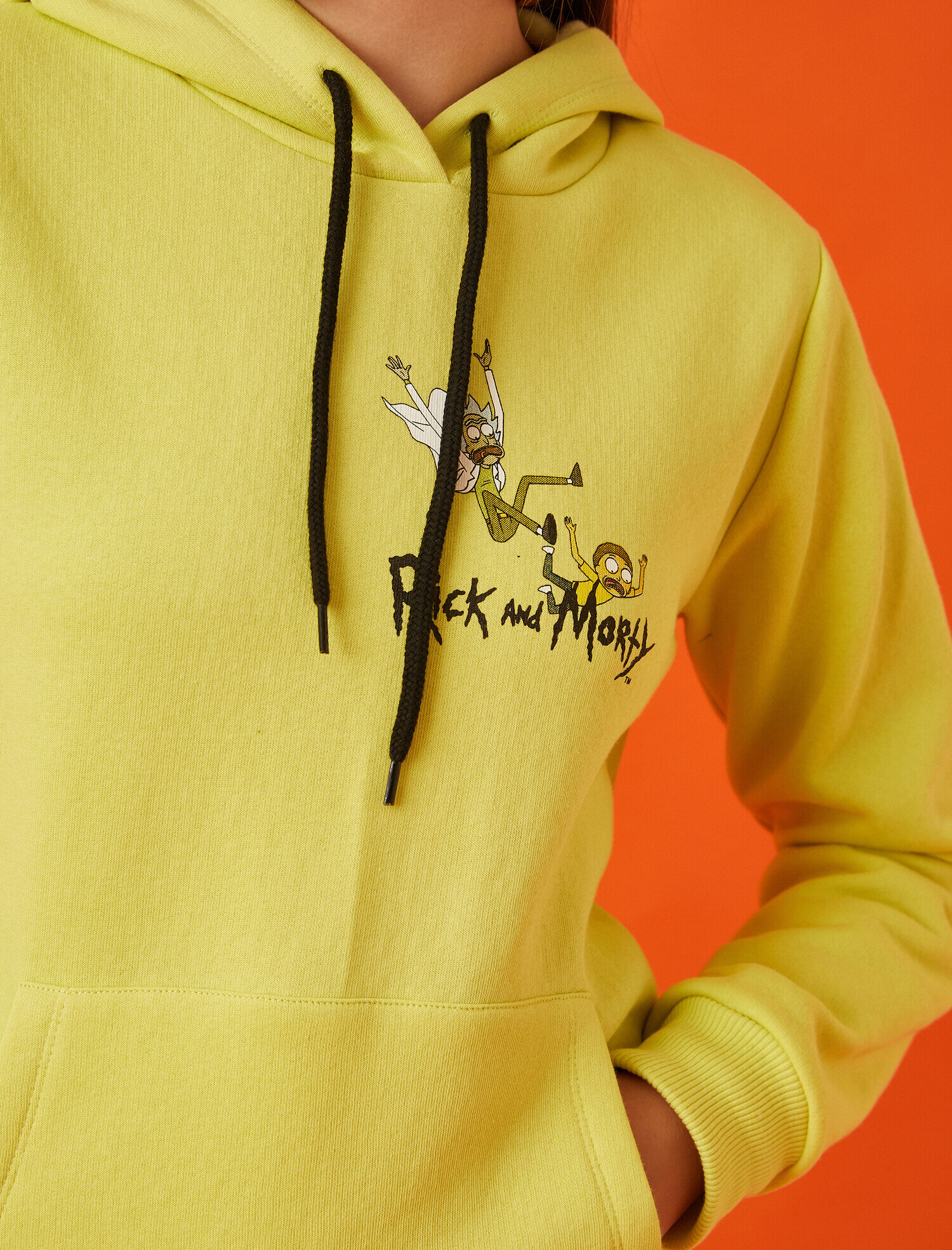   Rick and Morty Lisanslı Kapüşonlu Sweatshirt