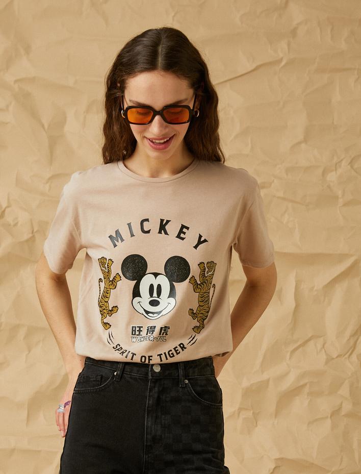  Disney Lisanslı Bisiklet Yaka Kısa Kollu Baskılı Tişört