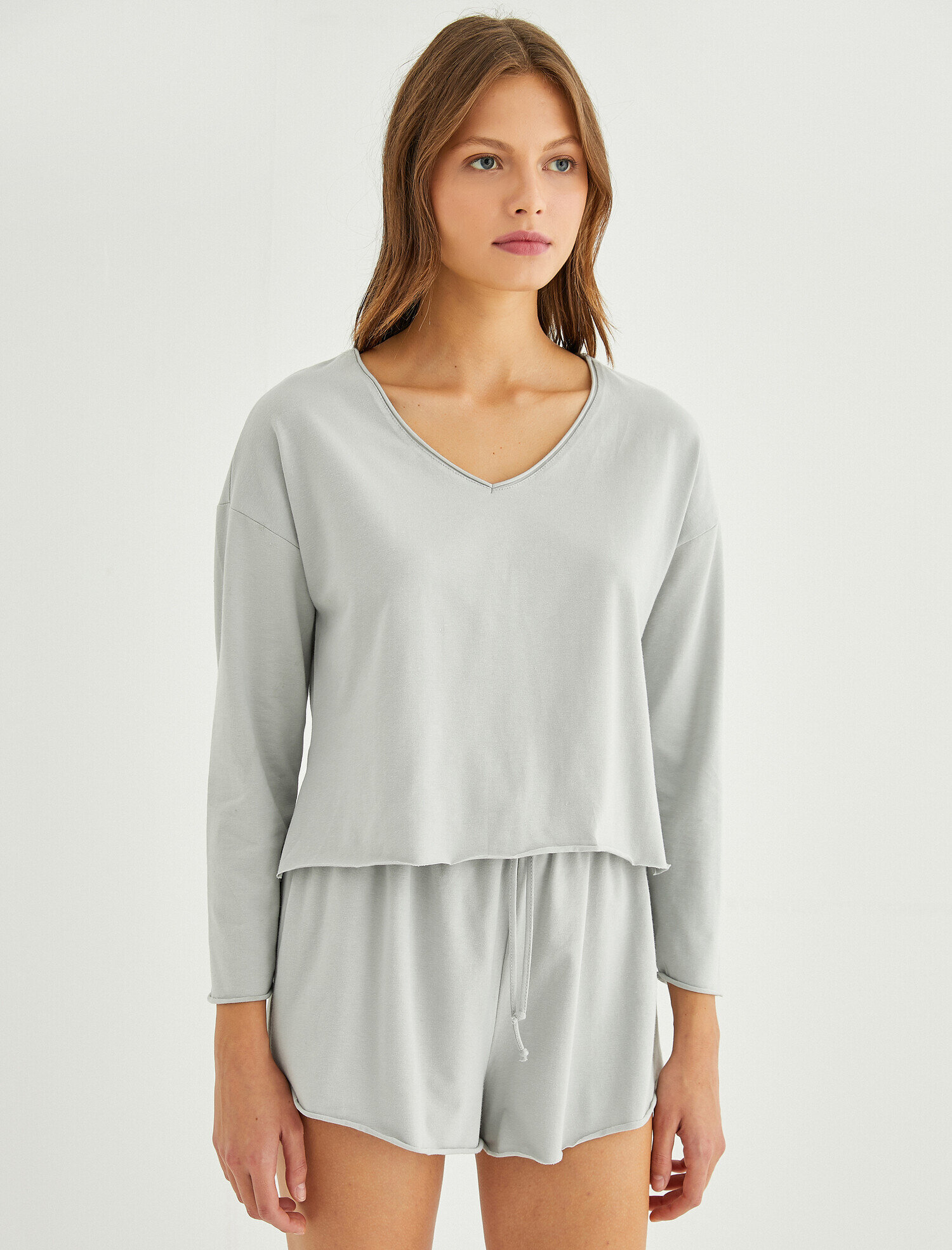   V Yaka Pamuklu Uzun Kollu Pijama Üstü