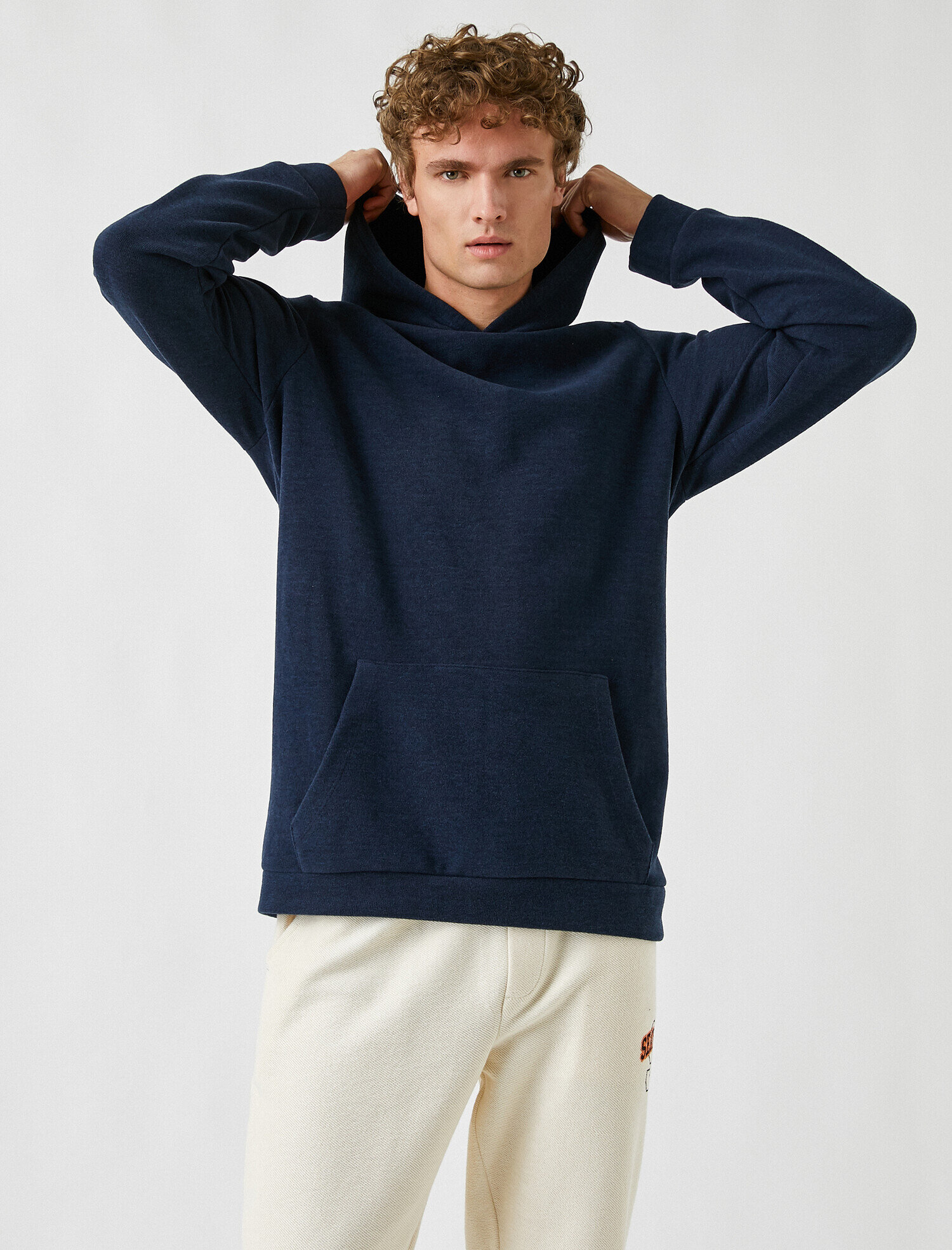   Oversize Basic Kapüşonlu Sweatshirt