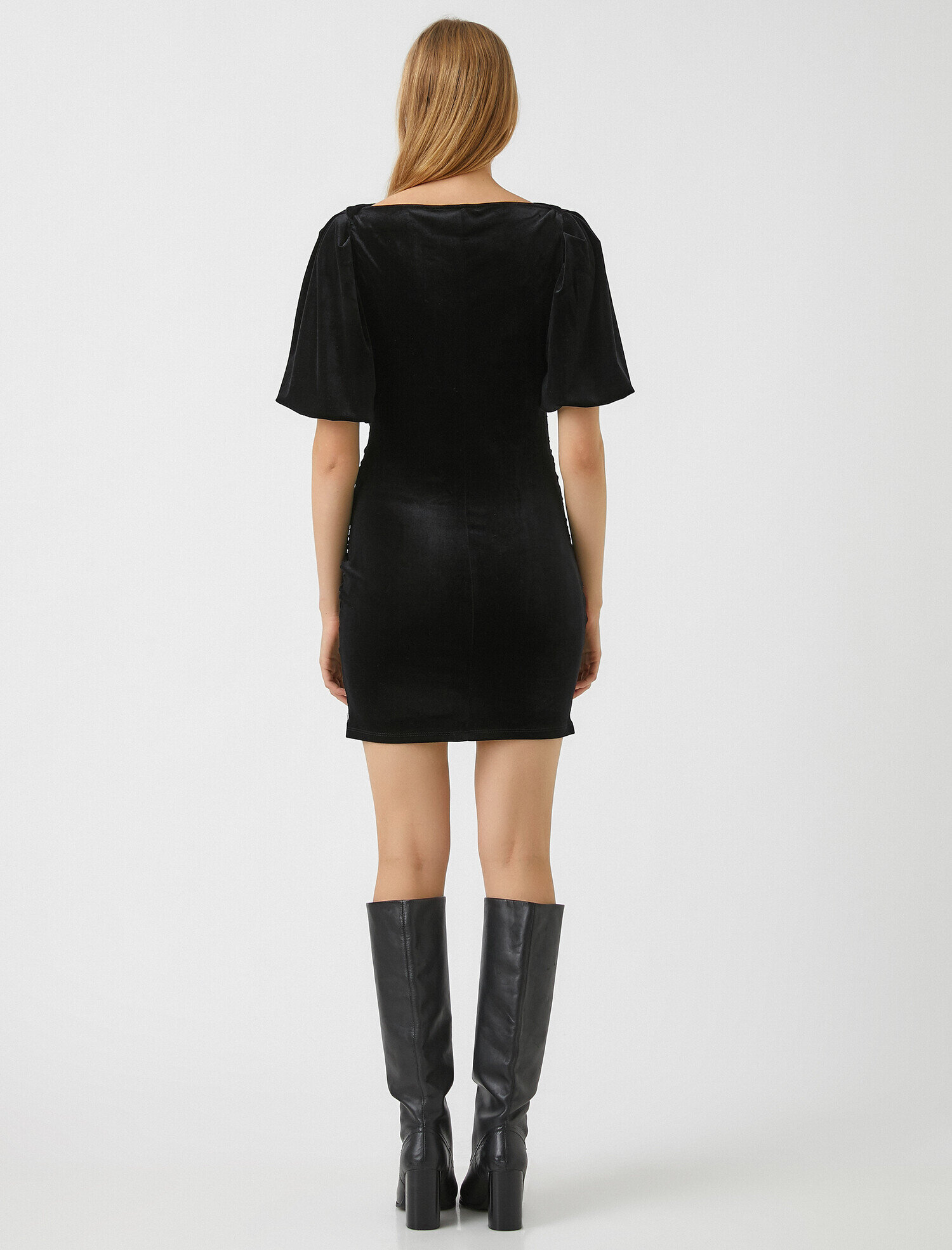   Kayık Yaka Mini Elbise