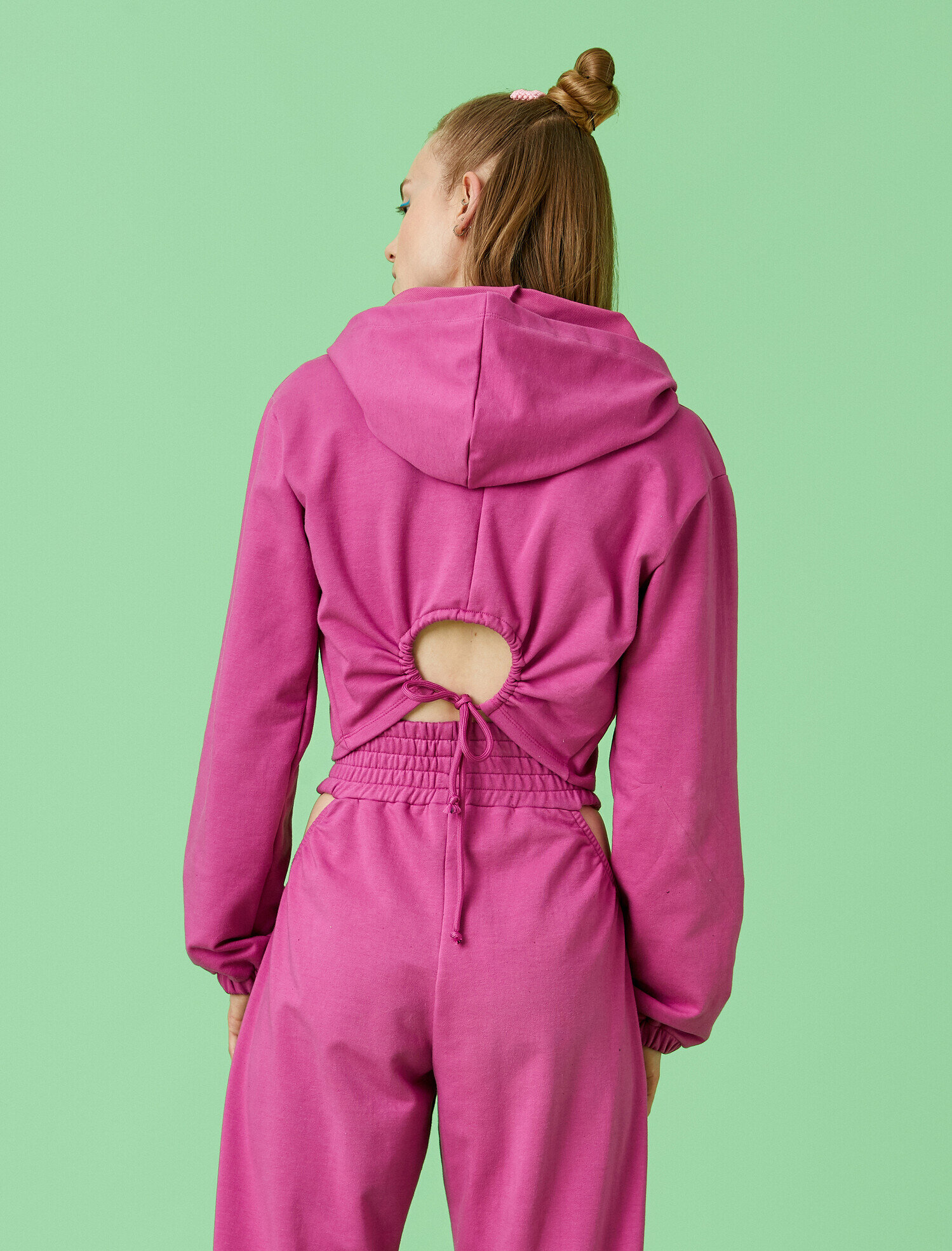   Sırt Dekolteli Kapüşonlu Sweatshirt