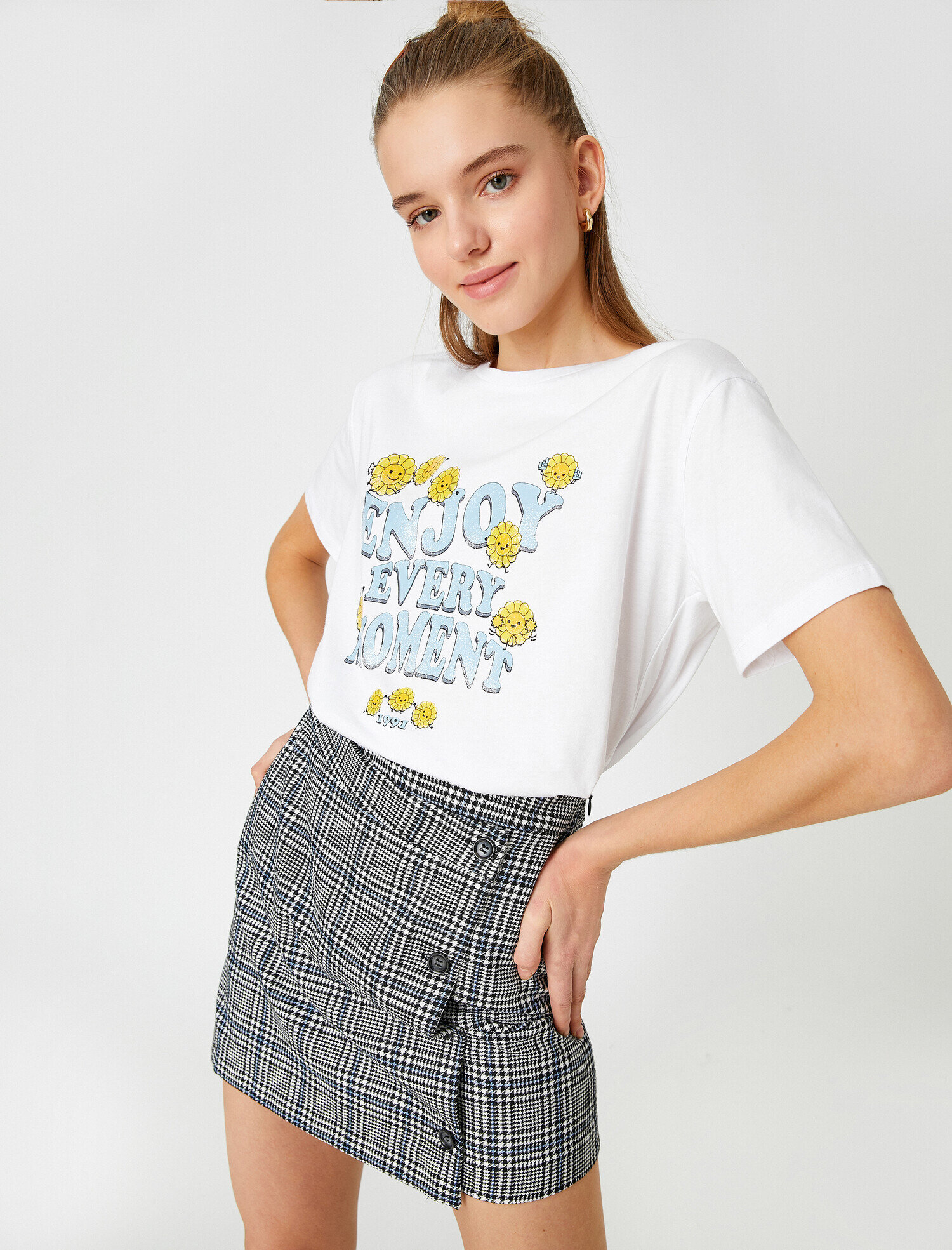   Bisiklet Yaka Kısa Kollu Baskılı Tişört