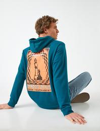 Satranç Arkası Baskılı Kapşonlu Sweatshirt