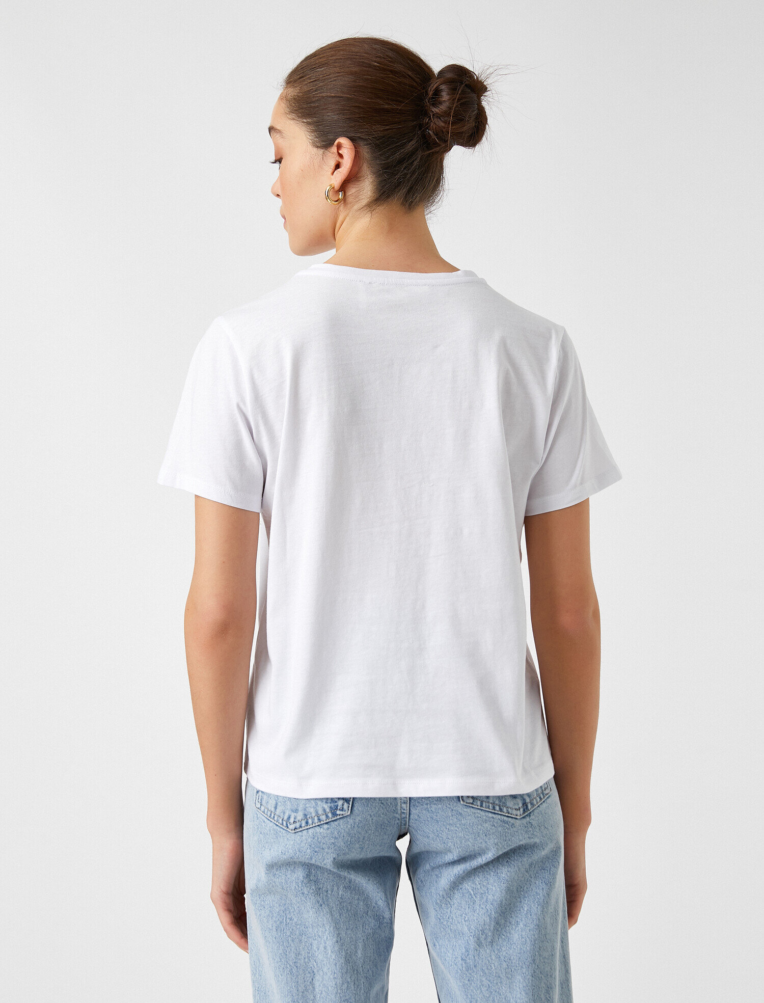   Bisiklet Yaka Kısa Kollu Zincir Detaylı Tişört