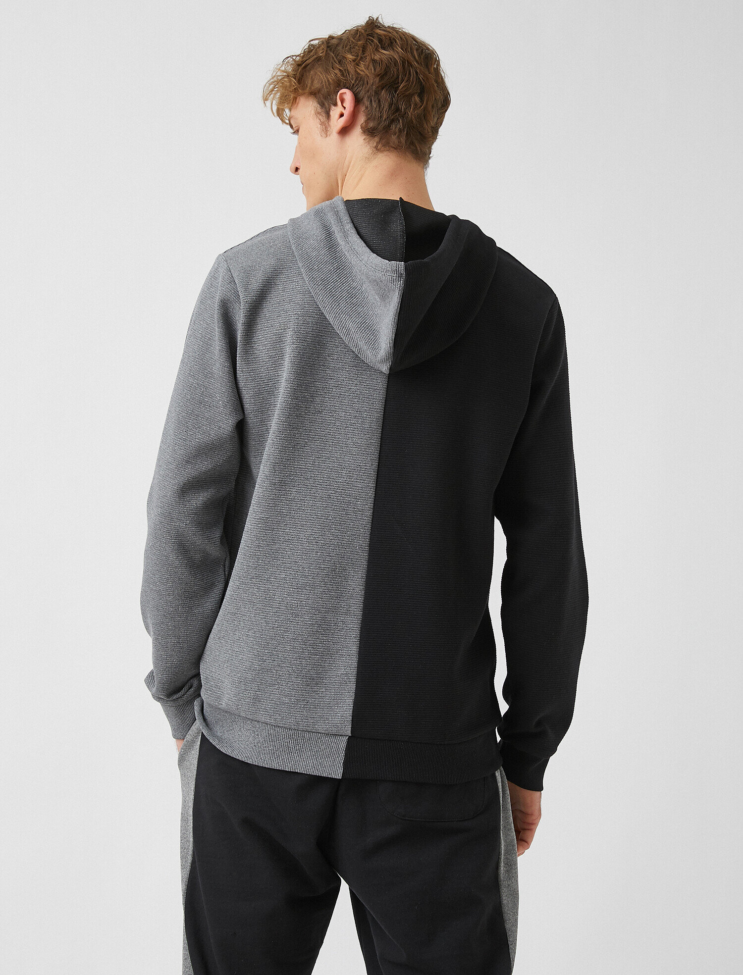   Anime Baskılı Kapüşonlu Sweatshirt