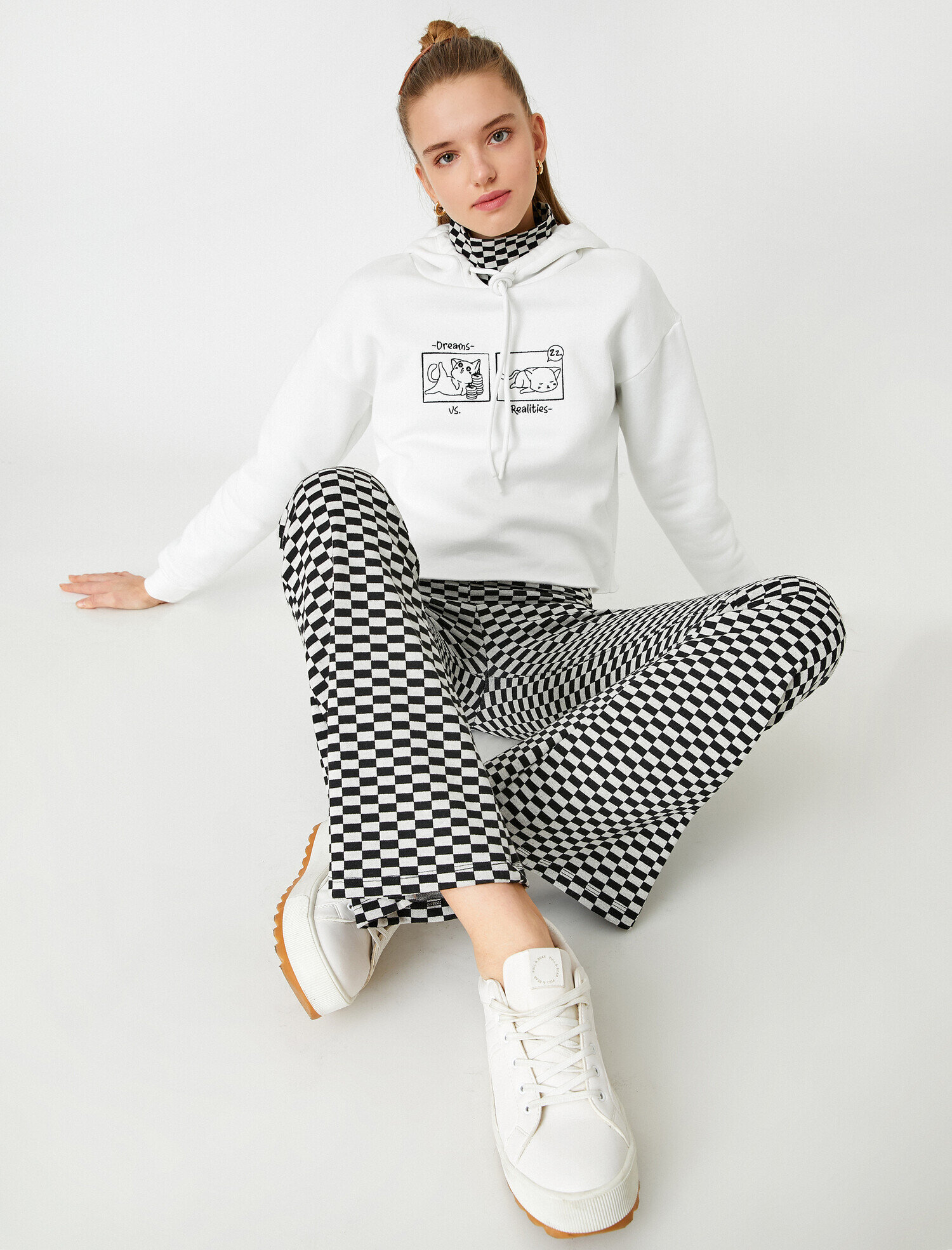   Kapüşonlu Baskılı Sweatshirt