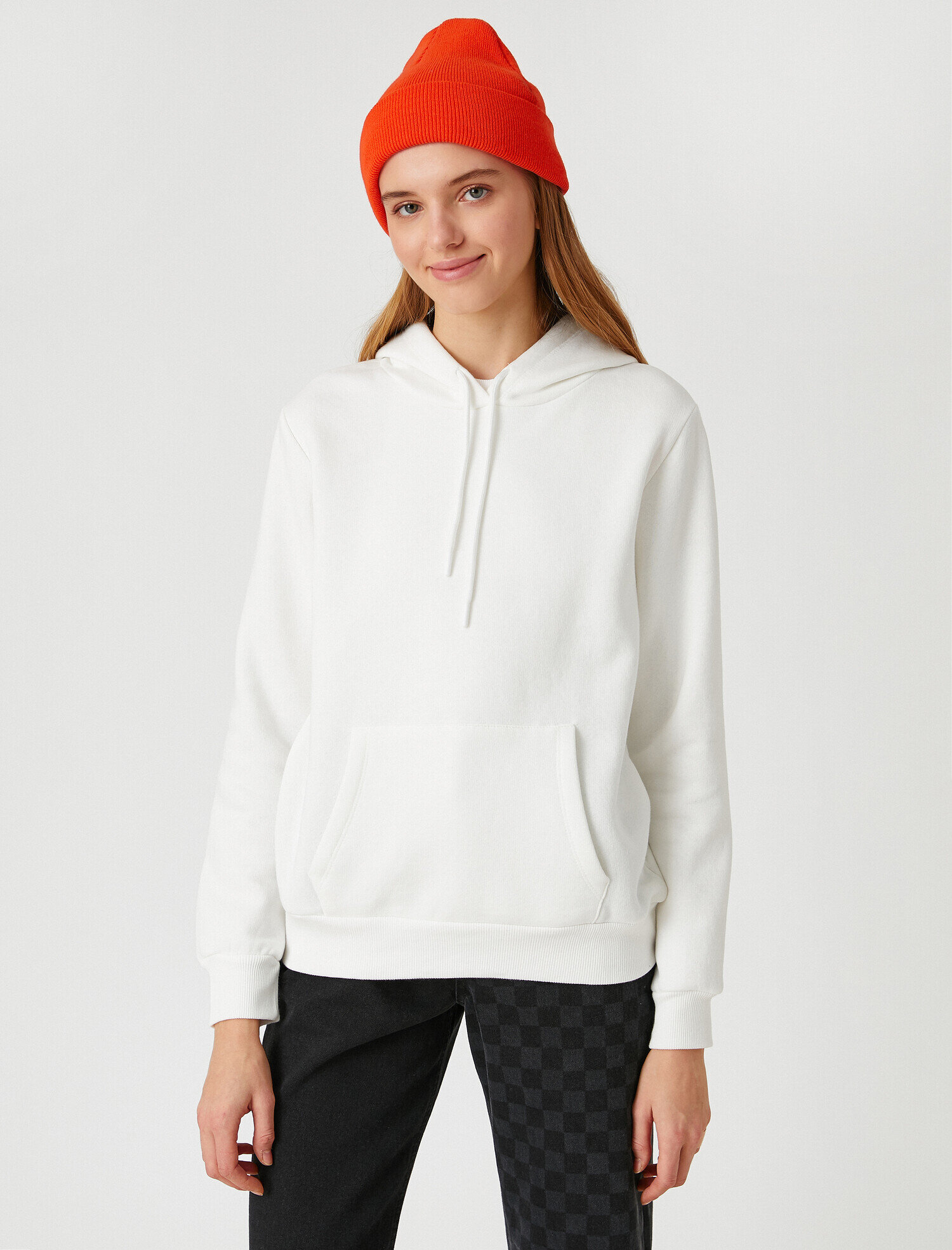   Uzun Kollu Kapüşonlu Cepli Sweatshirt