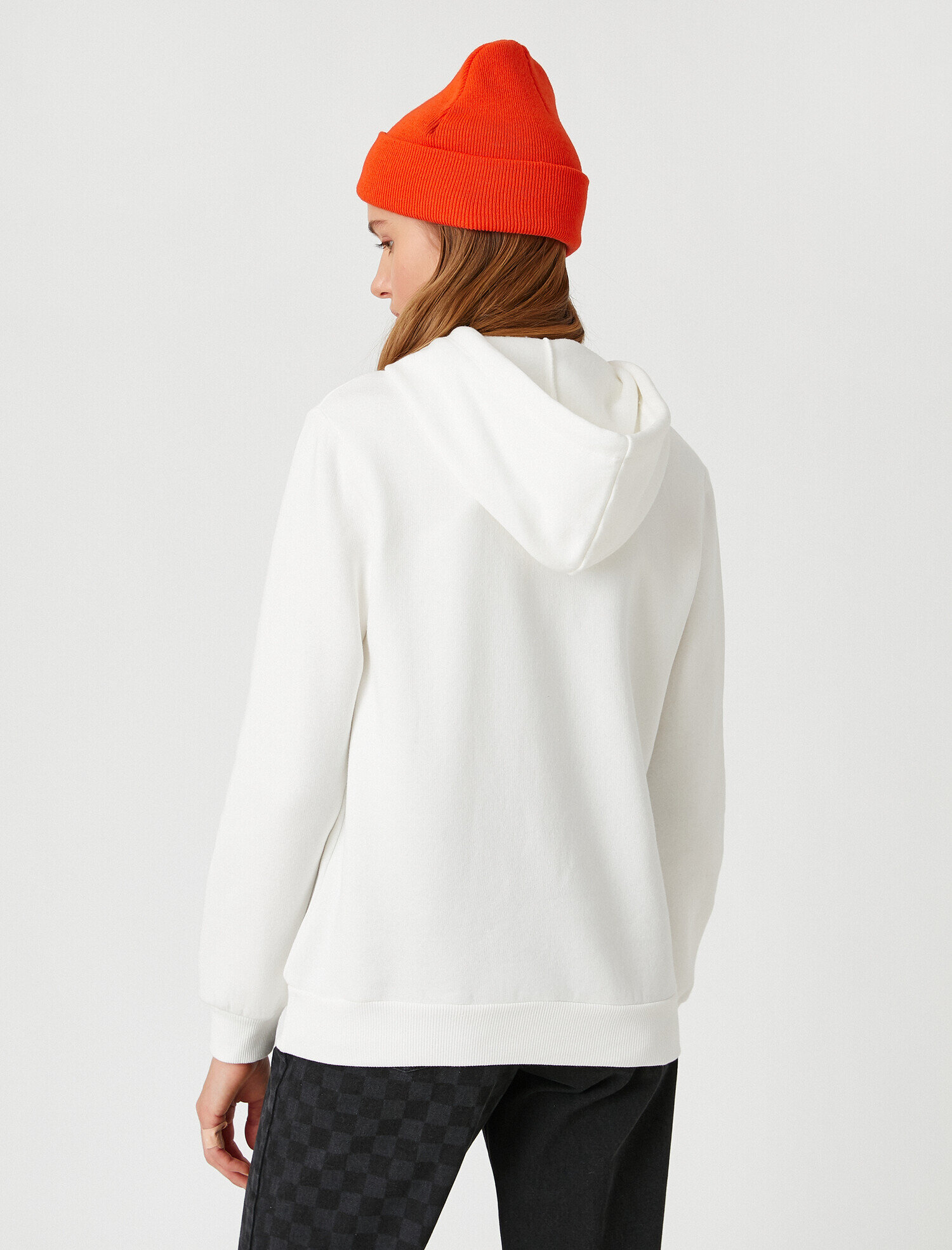   Uzun Kollu Kapüşonlu Cepli Sweatshirt